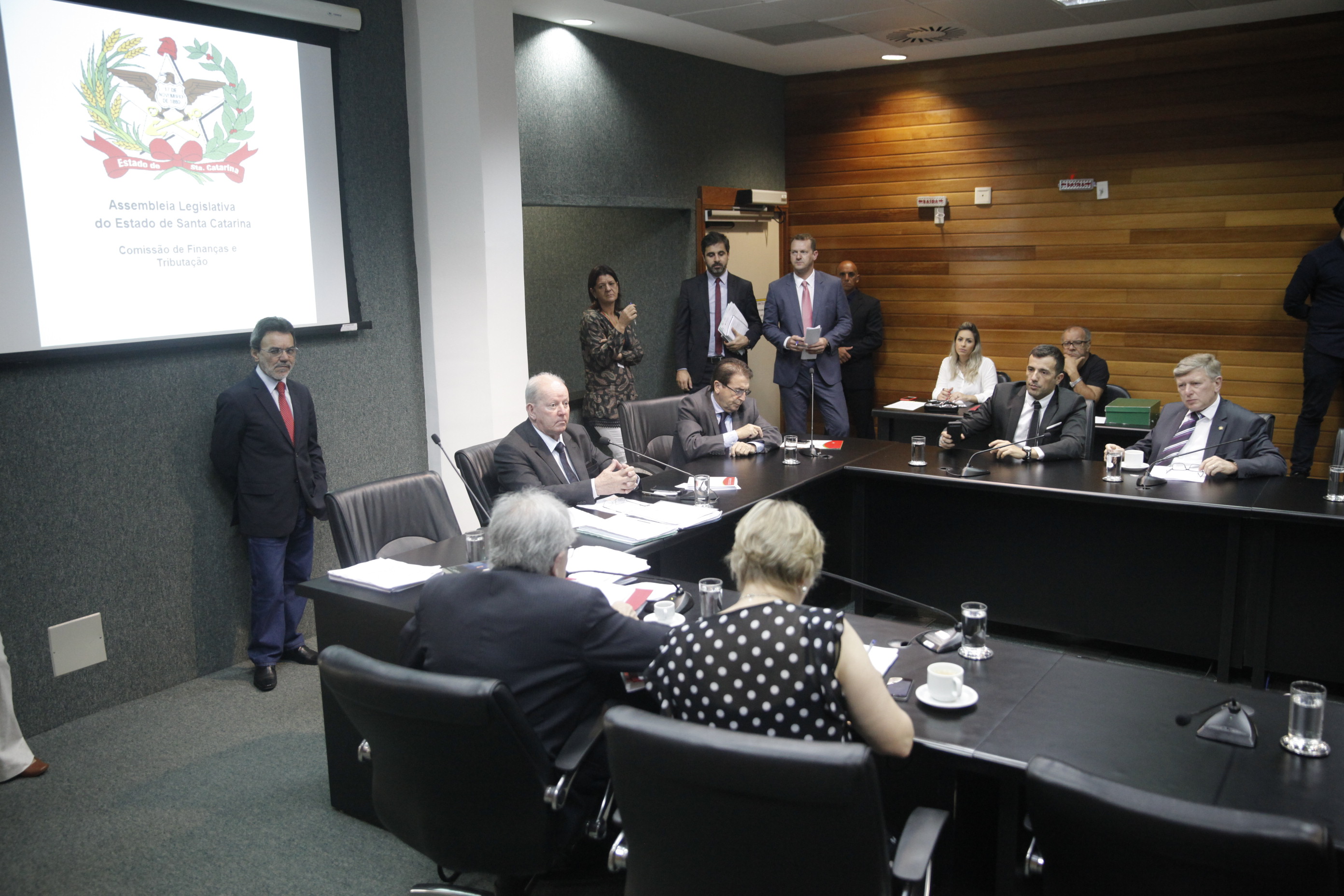 Comissão de Finanças e Tributação.