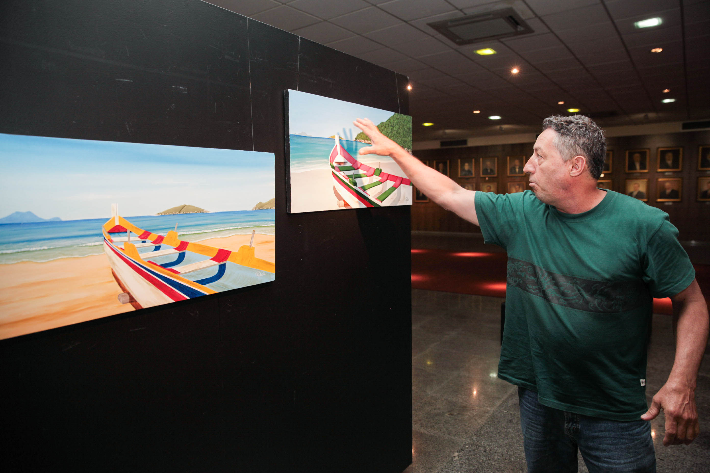 Artista Phylis Dávila dos Santos - Exposição Costumes da Ilha.