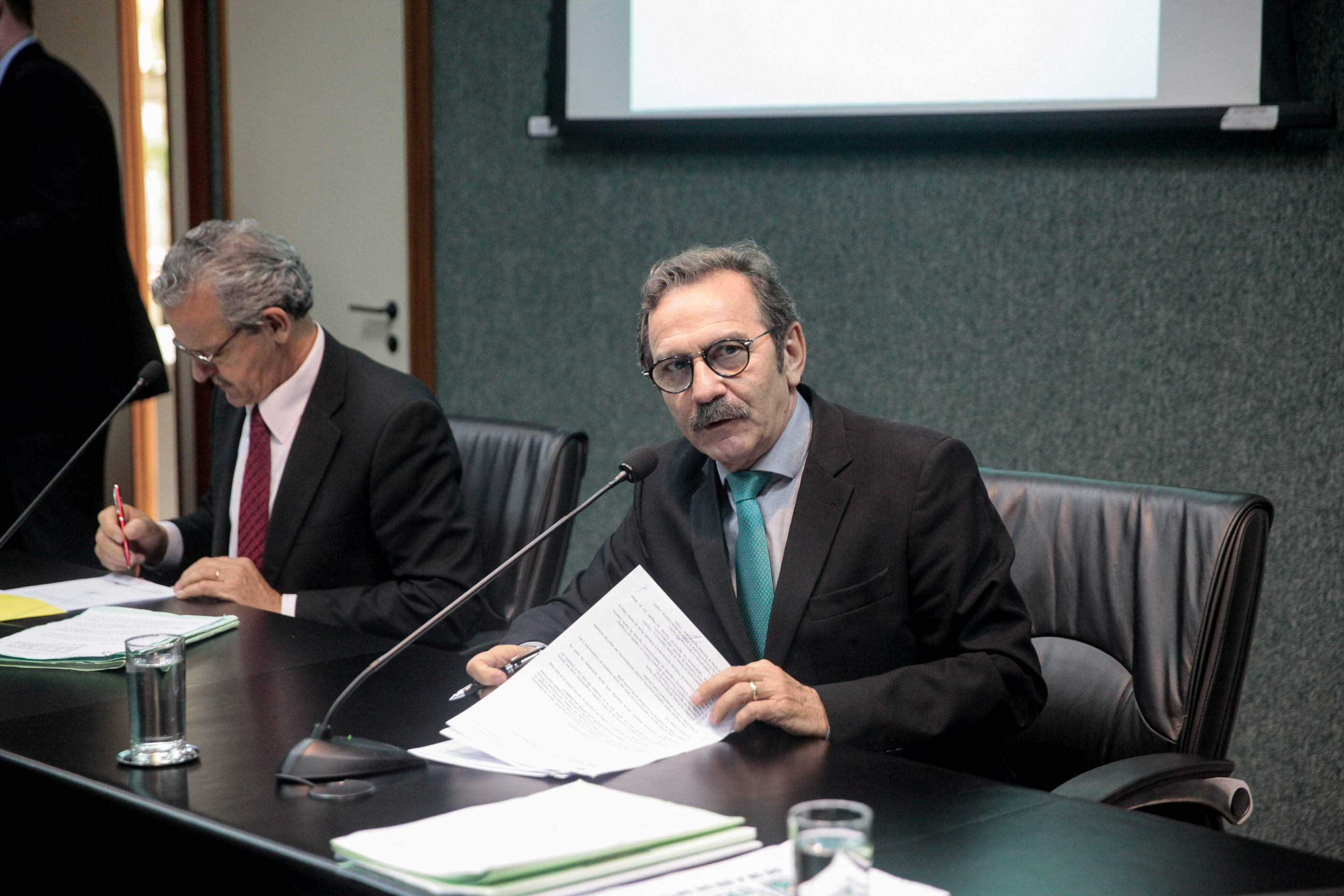 Comissão de Trabalho, Administração e Serviços Públicos.