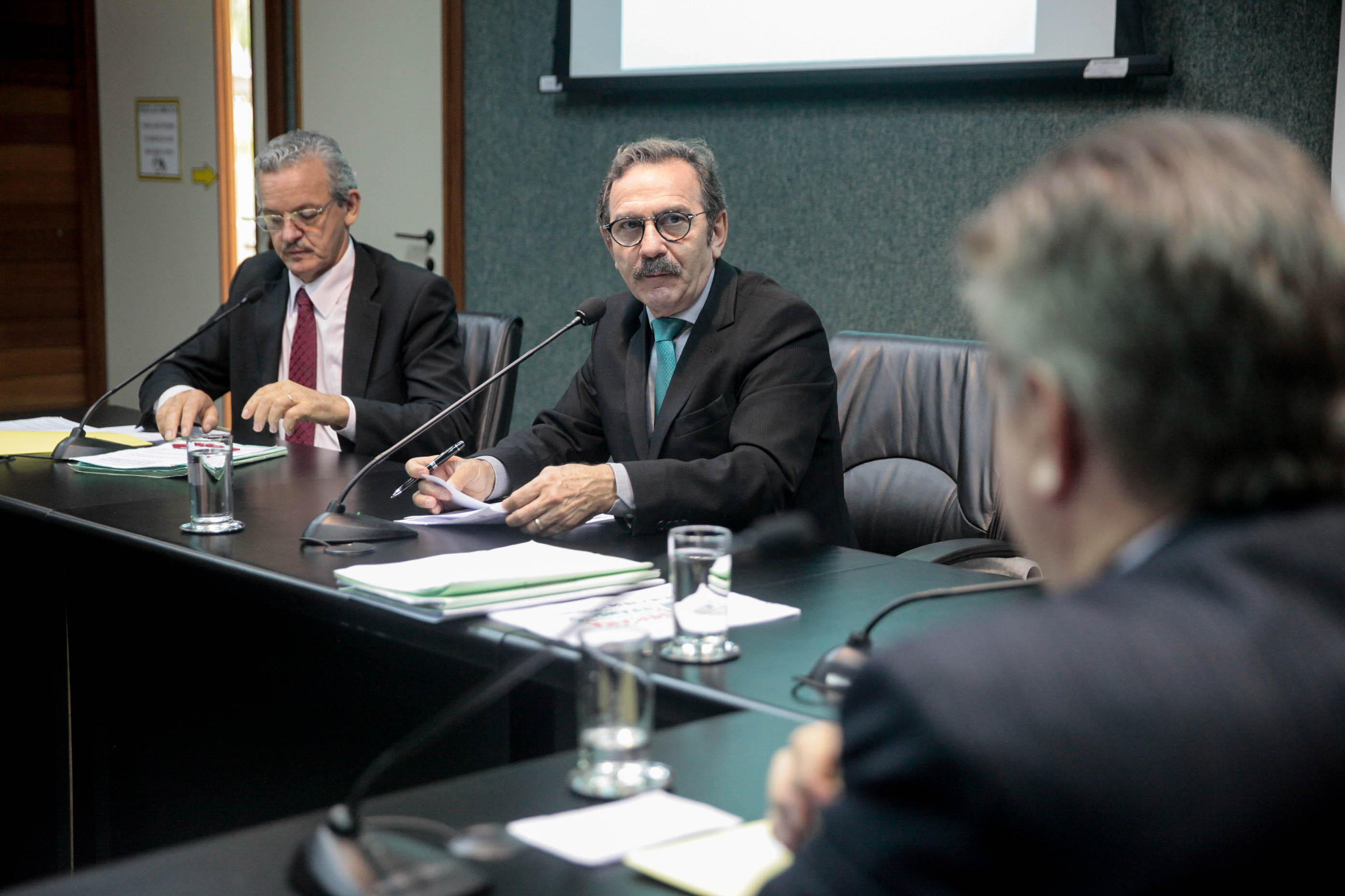 Comissão de Trabalho, Administração e Serviços Públicos.