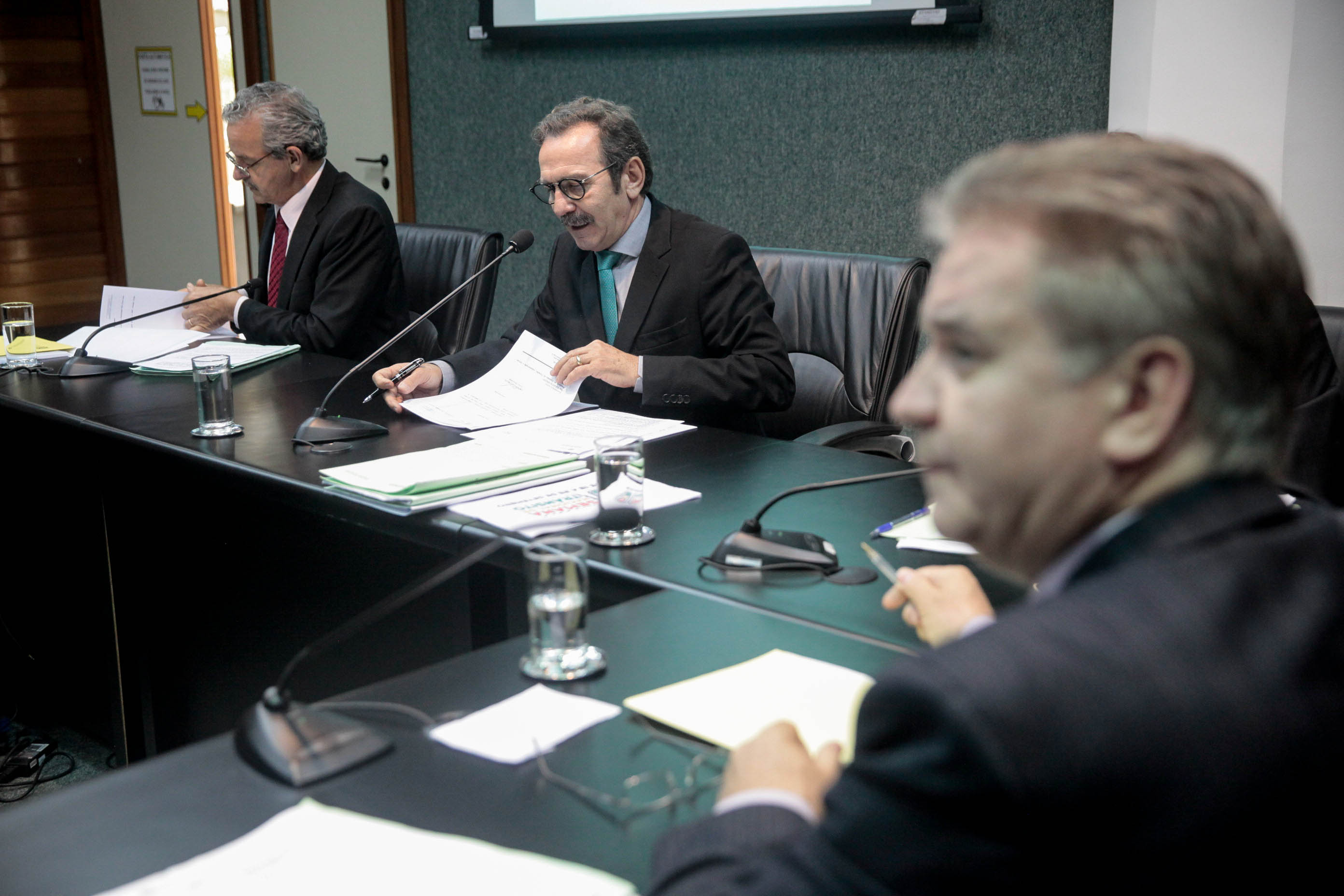 Comissão de Trabalho, Administração e Serviços Públicos.