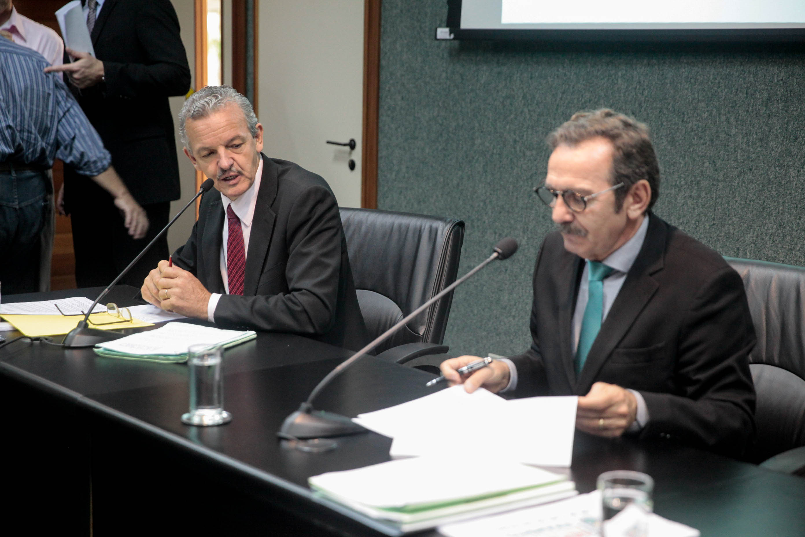 Comissão de Trabalho, Administração e Serviços Públicos.