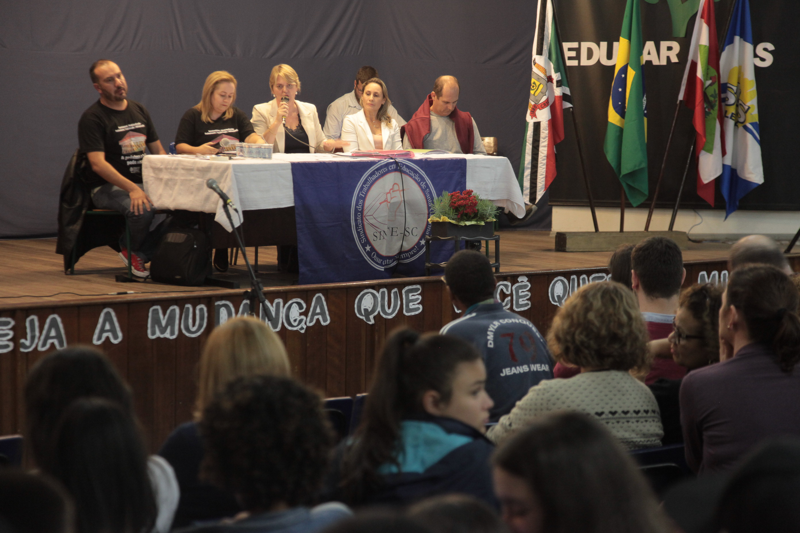 Audiência Pública da Comissão de Educação sobre a Municipalização das Escolas da Regional de Criciúma/SC.