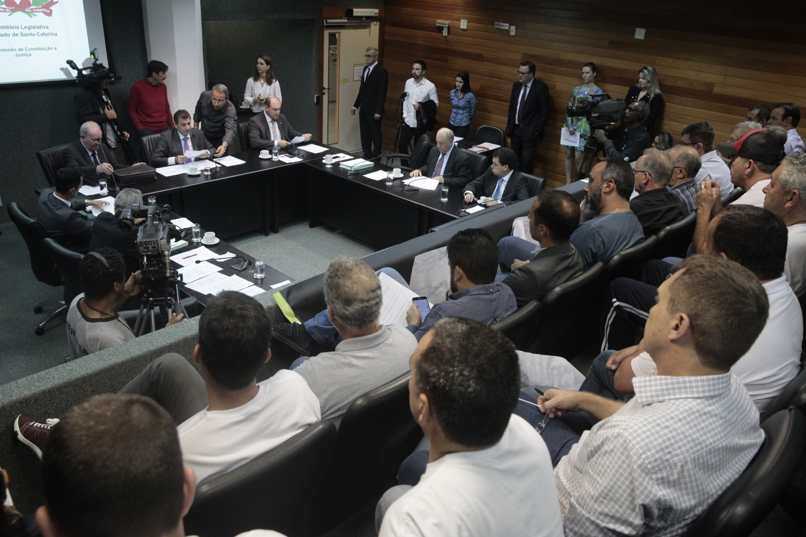 Comissão de Constituição e Justiça