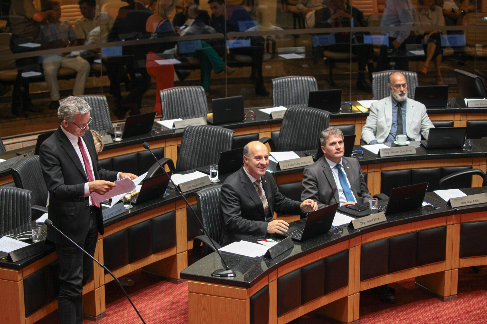 Deputados aprovam consolidação de leis voltadas a pessoas com deficiência