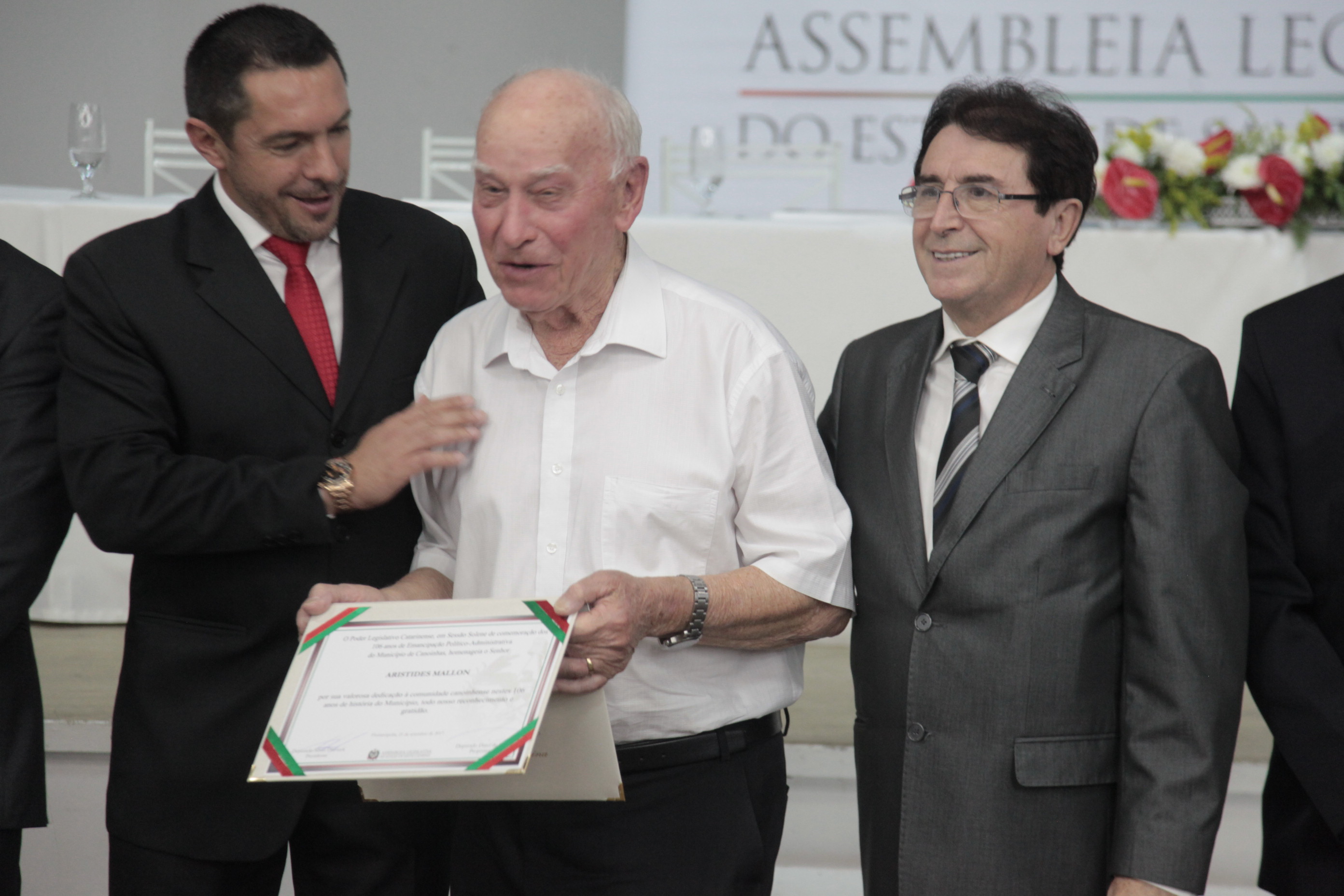 Sessão Solene em comemoração aos 106 anos do Município Catarinense de Canoinhas.