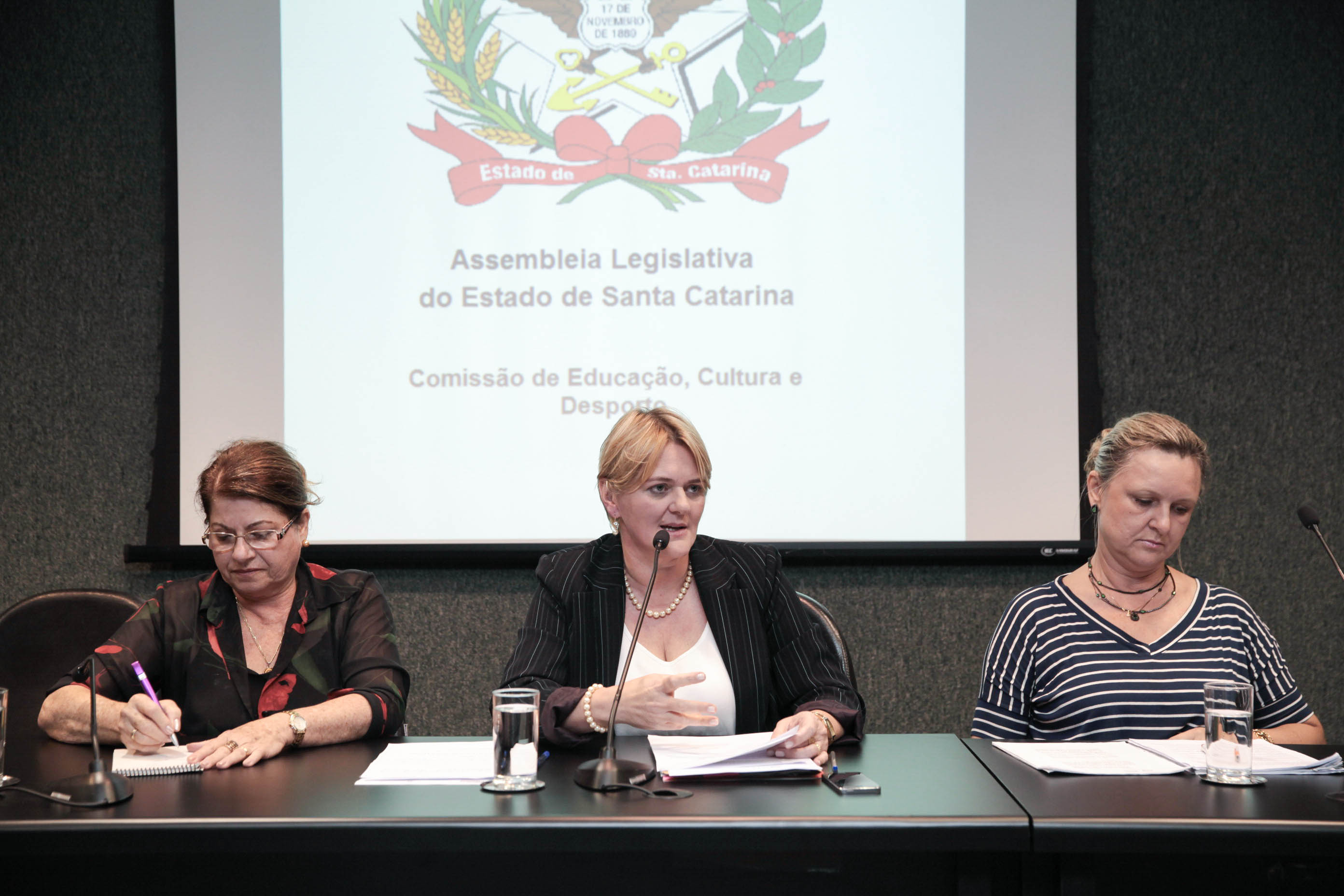 Comissão de Educação Cultura e Desporto.