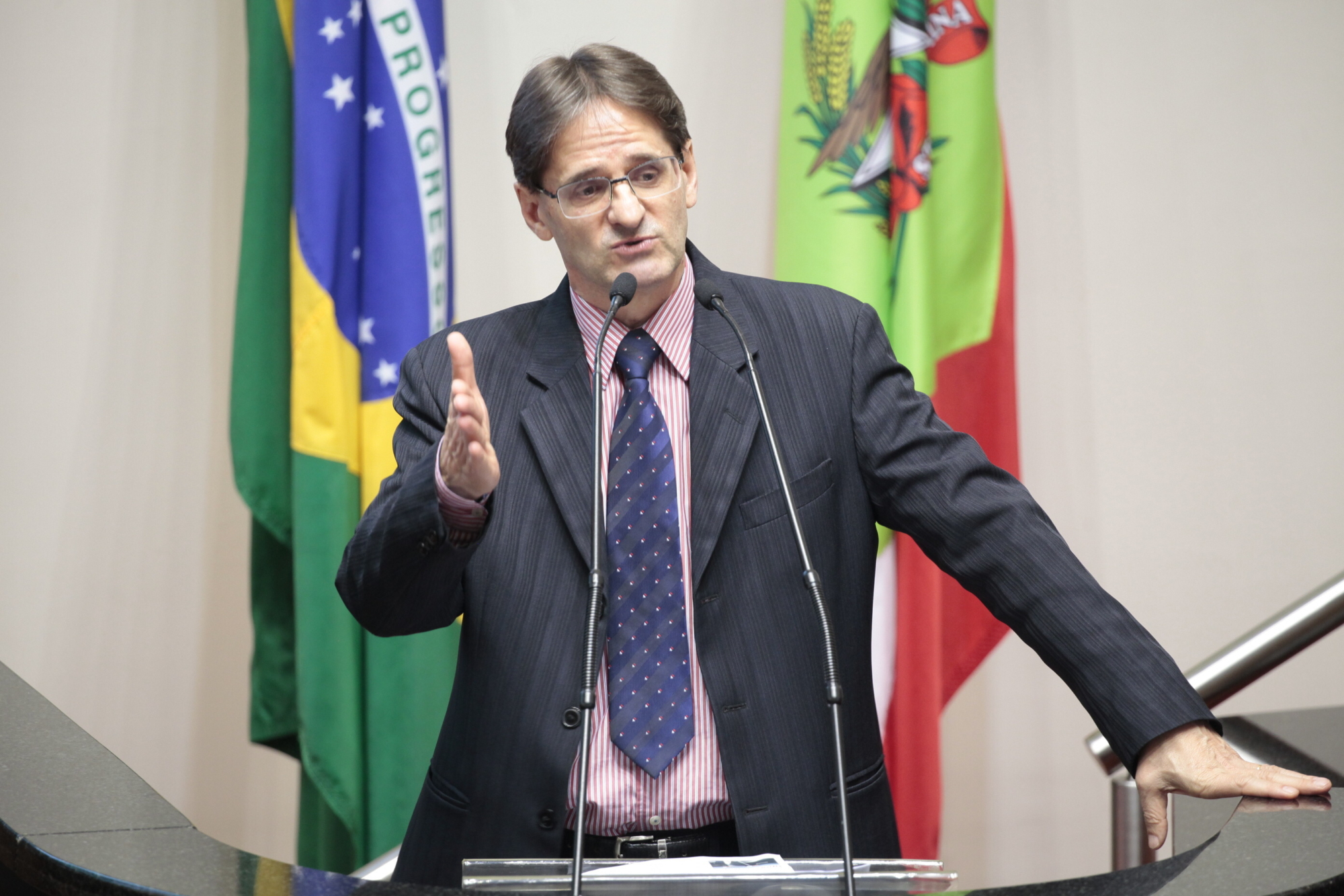 Saretta cobra auxílio para regiões afetadas pela estiagem
