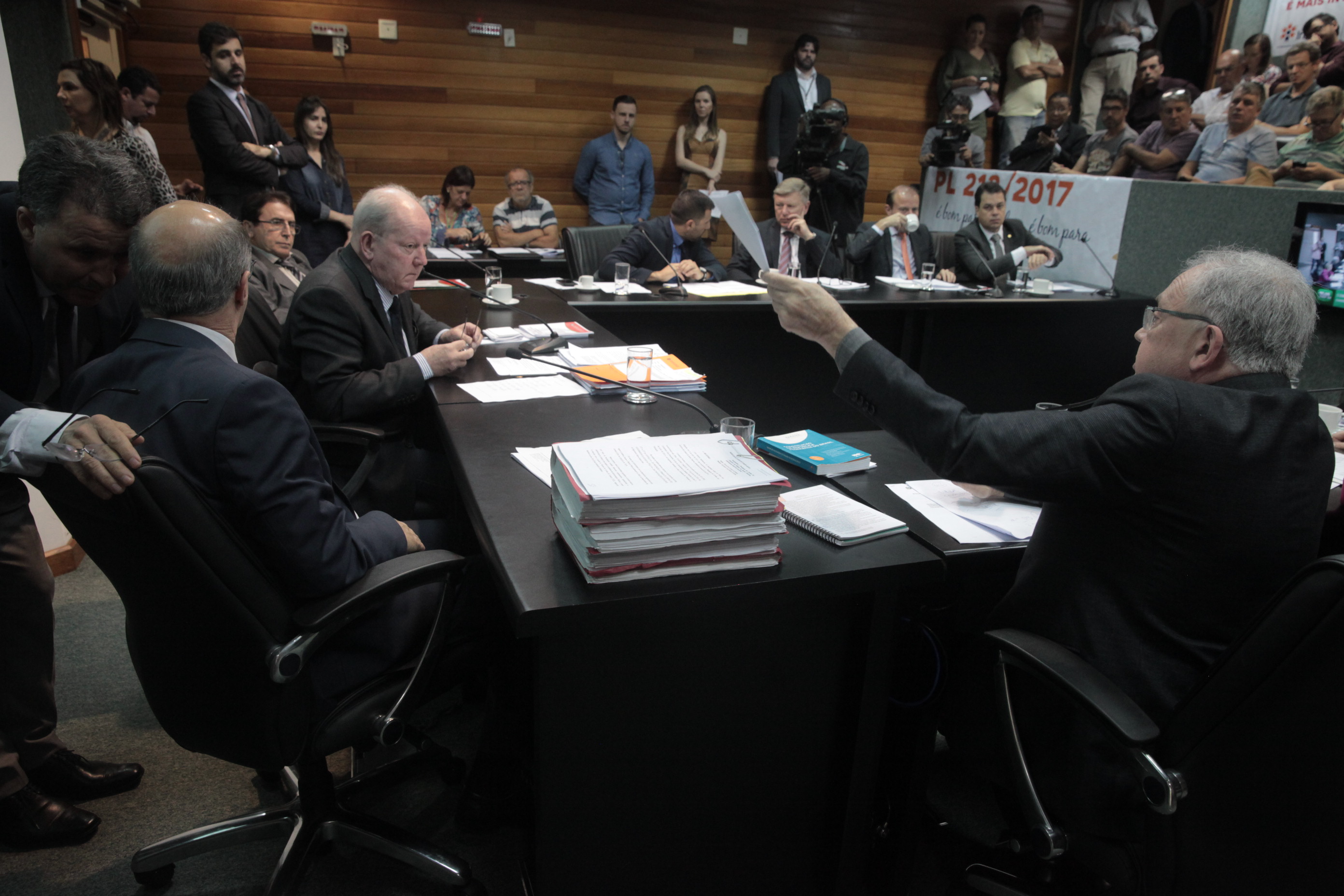 Comissão de Finanças.