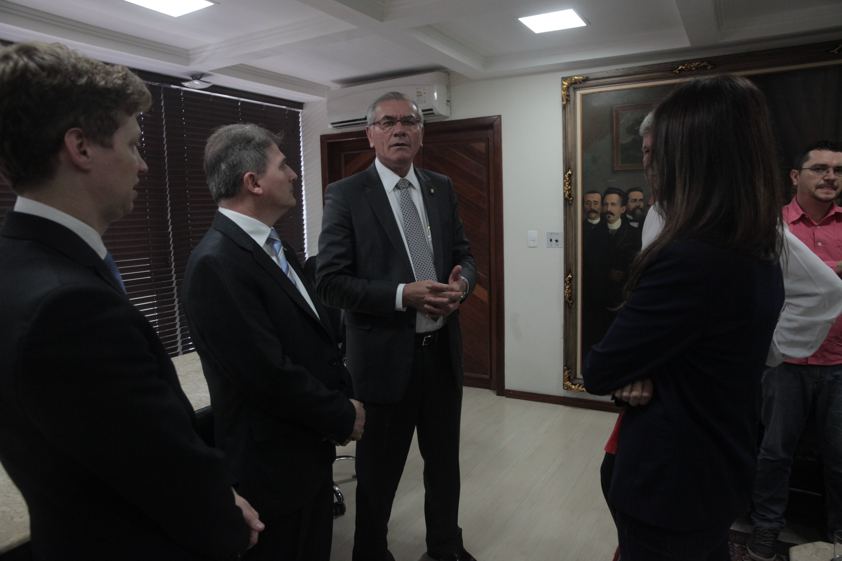 Deputados Estaduais do Rio Grande do Sul fazem visita técnica à Alesc para conhecer o Projeto de Consolidação das Leis do Estado de SC.