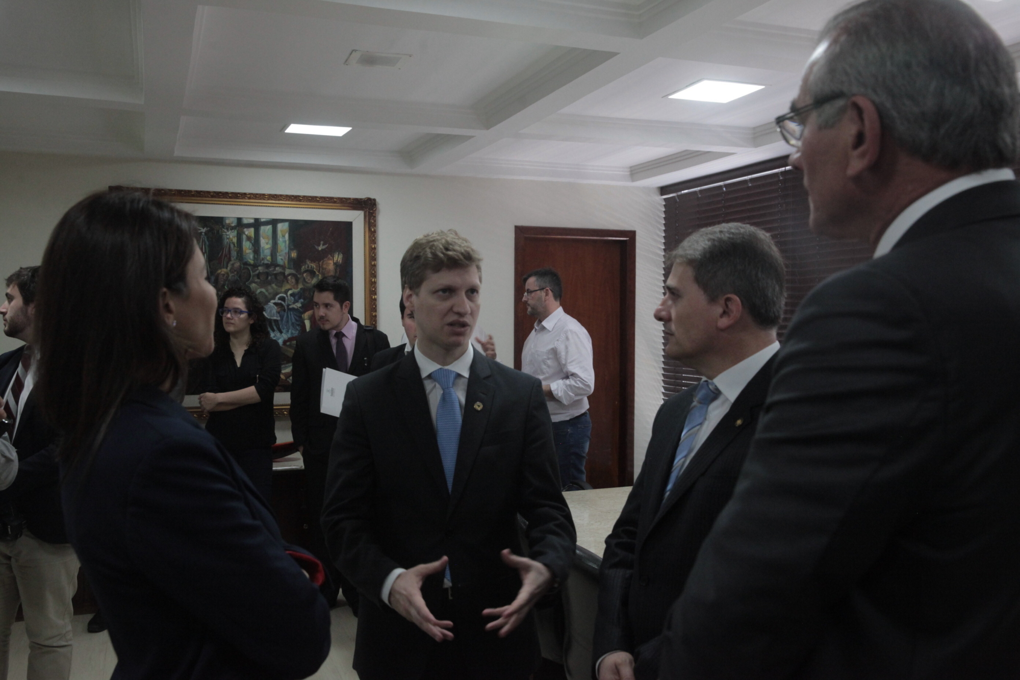 Parlamento gaúcho usa modelo catarinense de consolidação das leis