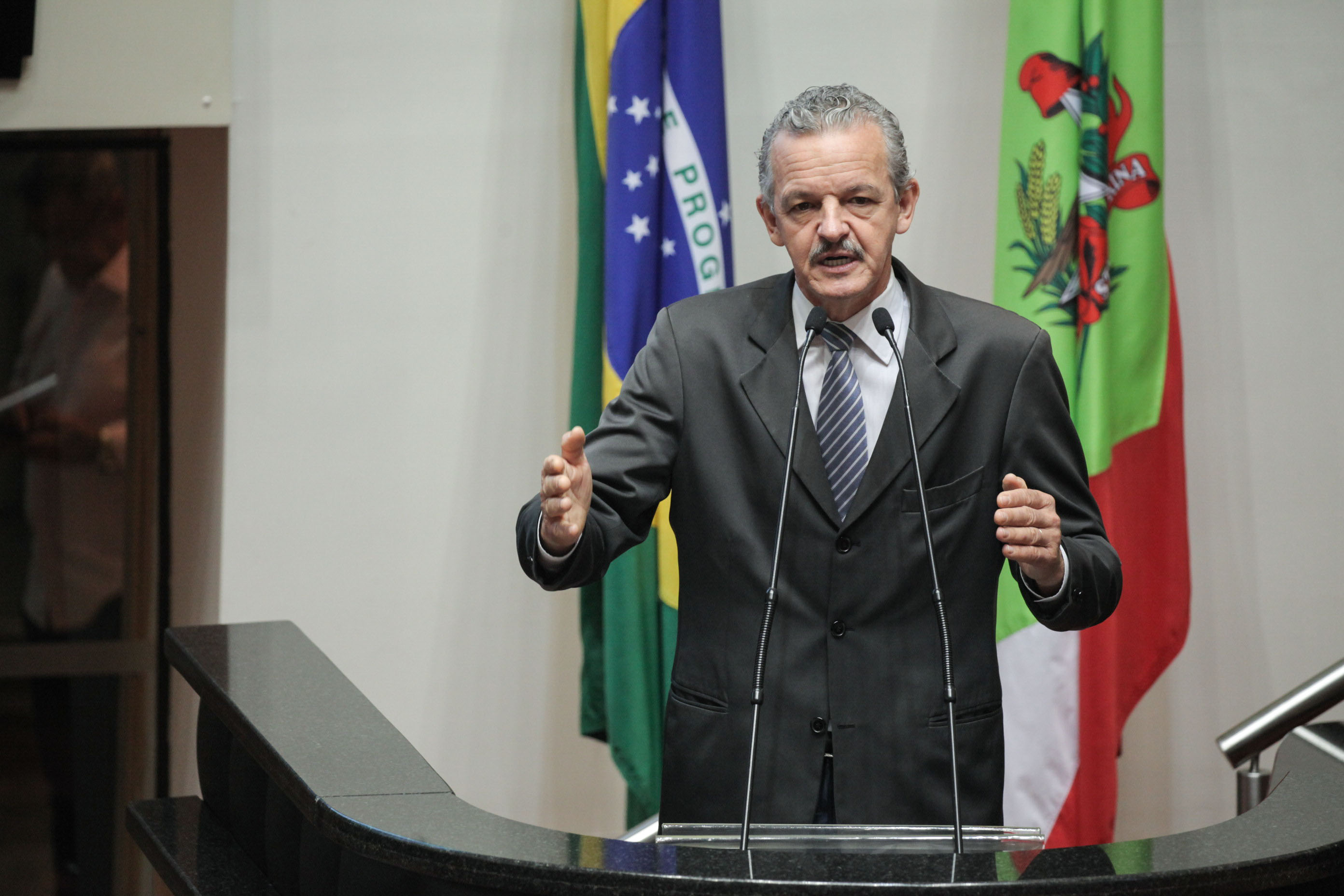 Deputado Dirceu Dresch (PT). Sessão Ordinária.