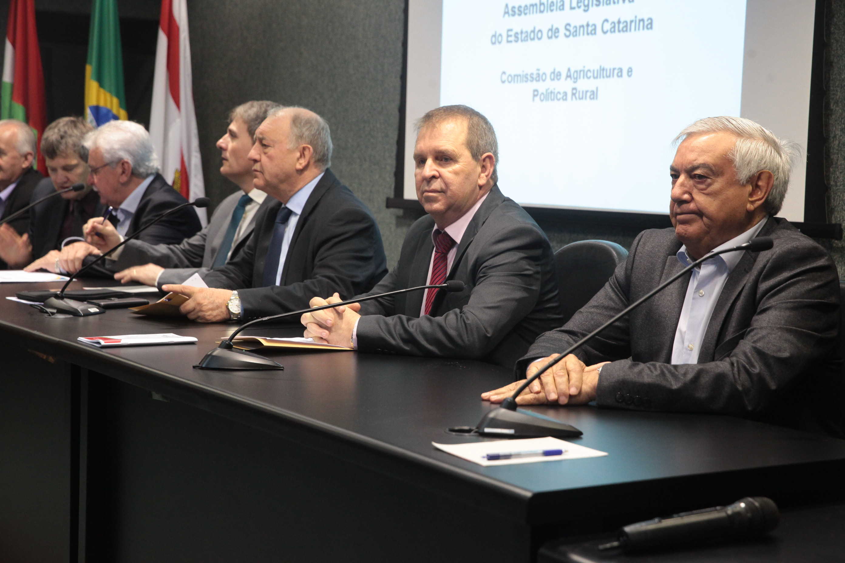 AP Dificuldades do Setor Leiteiro.