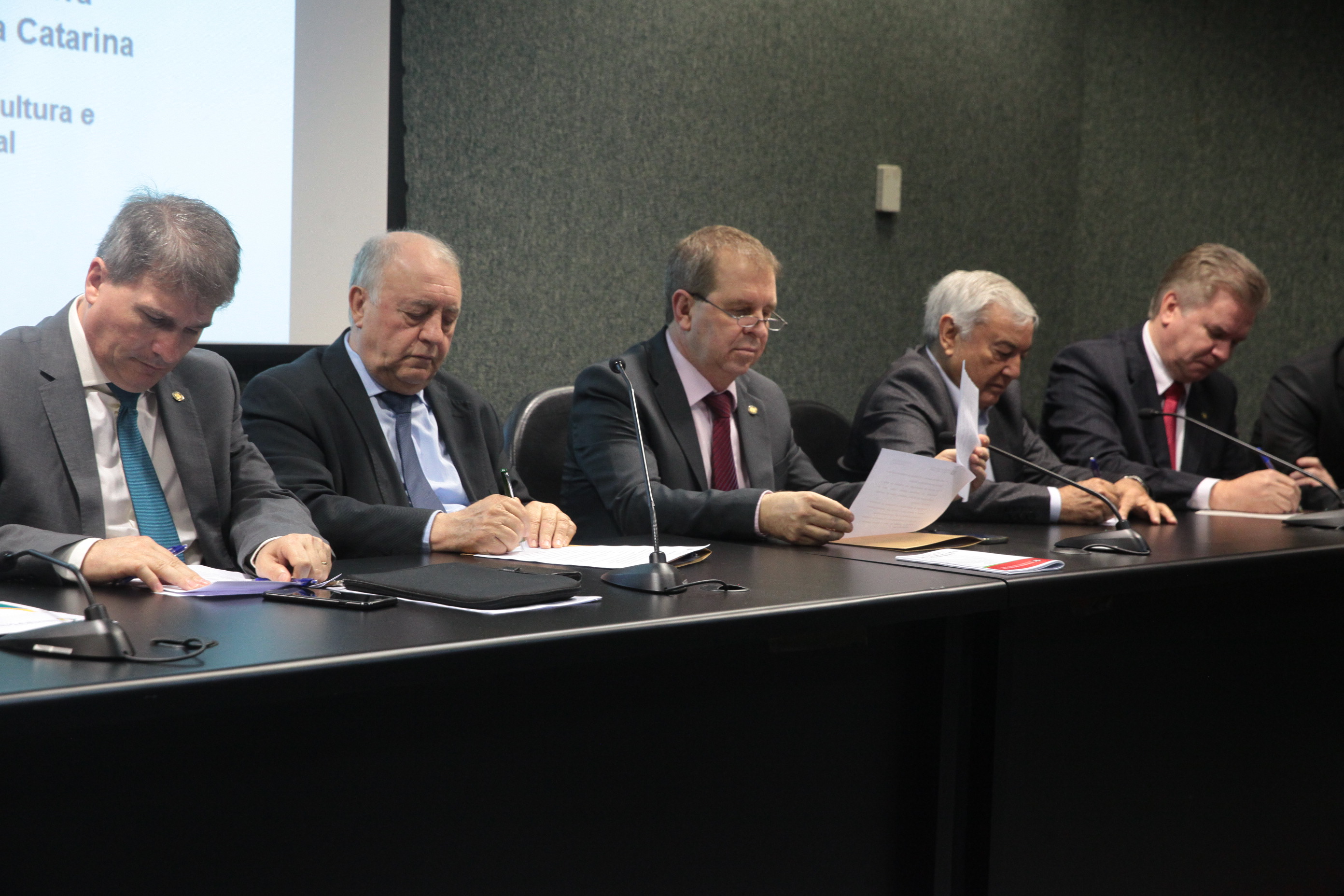 AP Dificuldades do Setor Leiteiro.