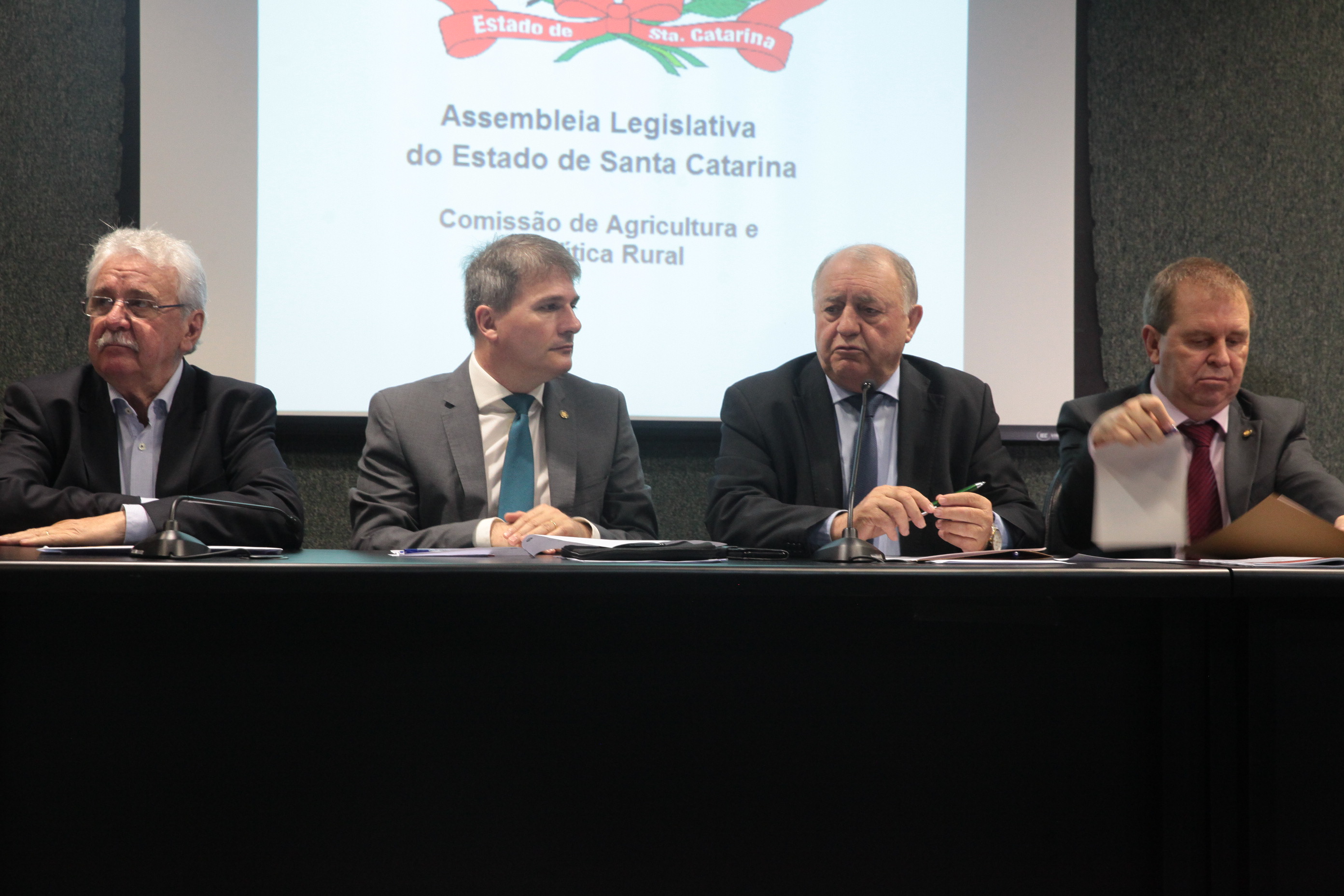 AP Dificuldades do Setor Leiteiro.