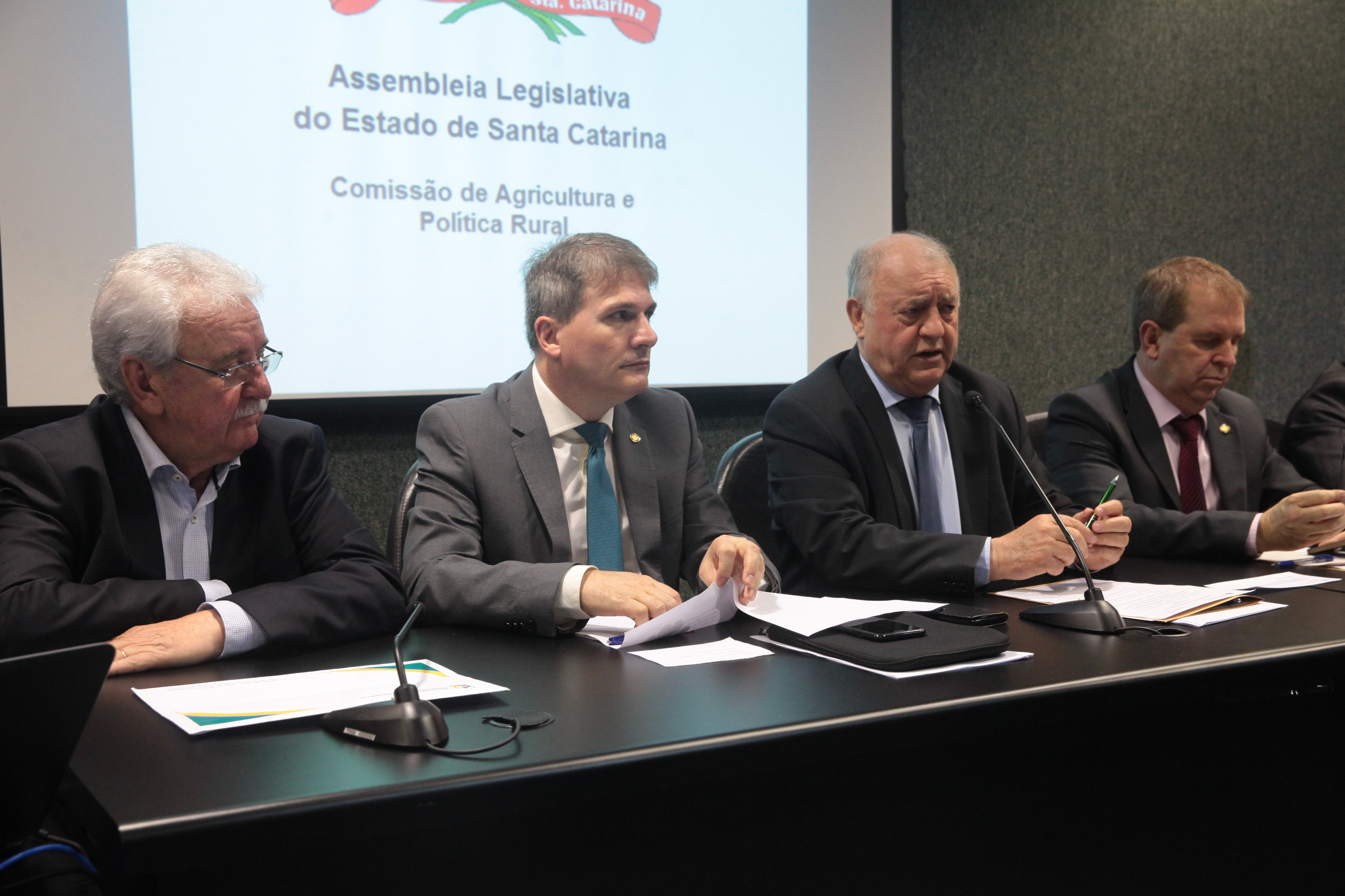 AP Dificuldades do Setor Leiteiro.