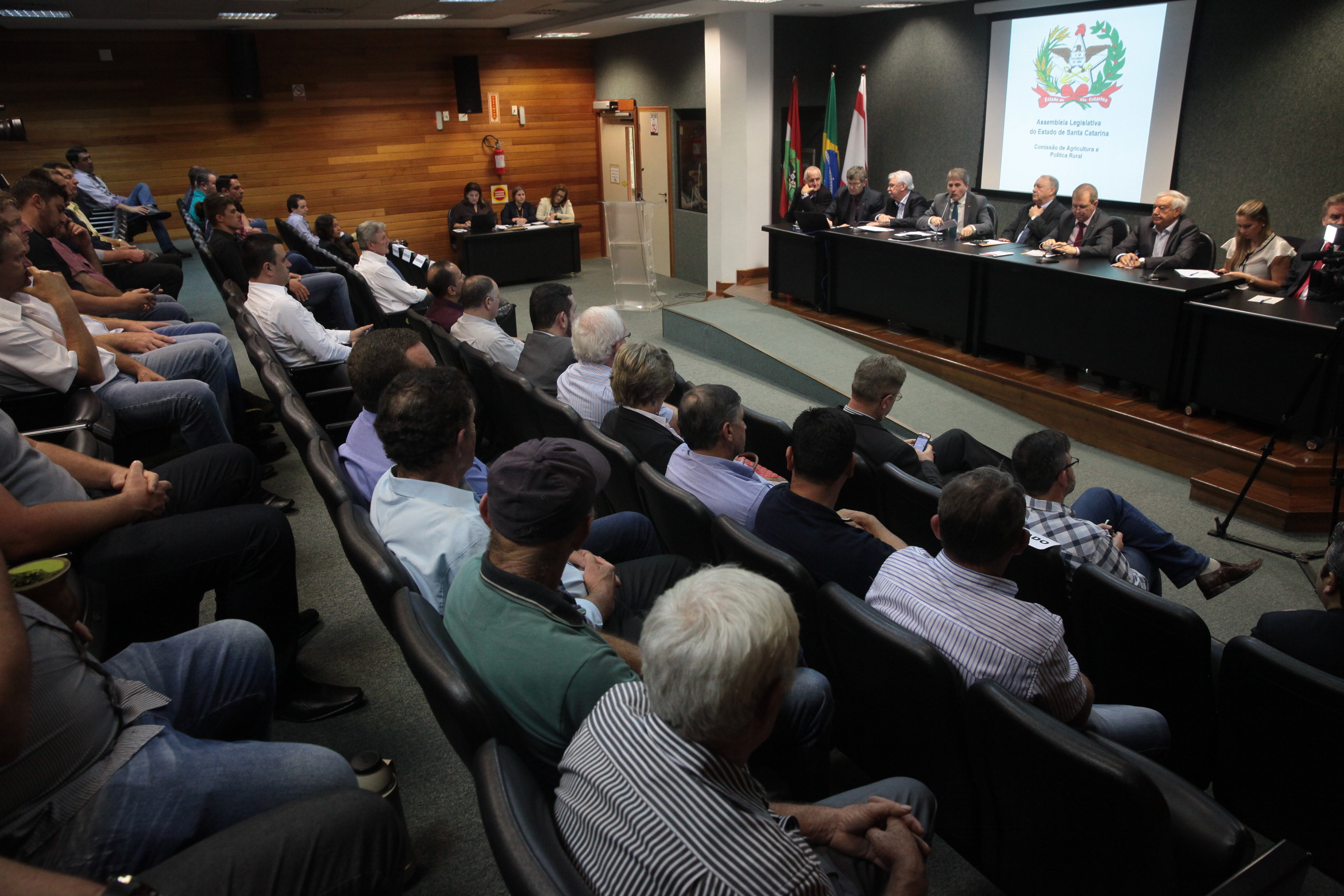 AP Dificuldades do Setor Leiteiro.