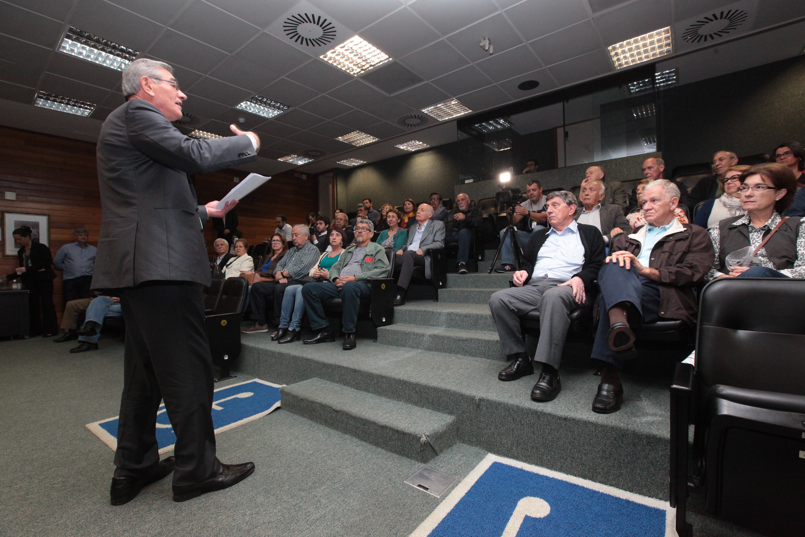 Oficiais da Marinha Visitam ALESC