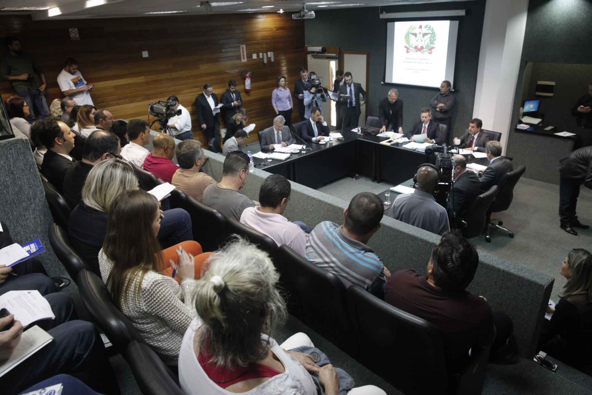 CCJ aprova reajuste salarial para o Ministério Público de Santa Catarina