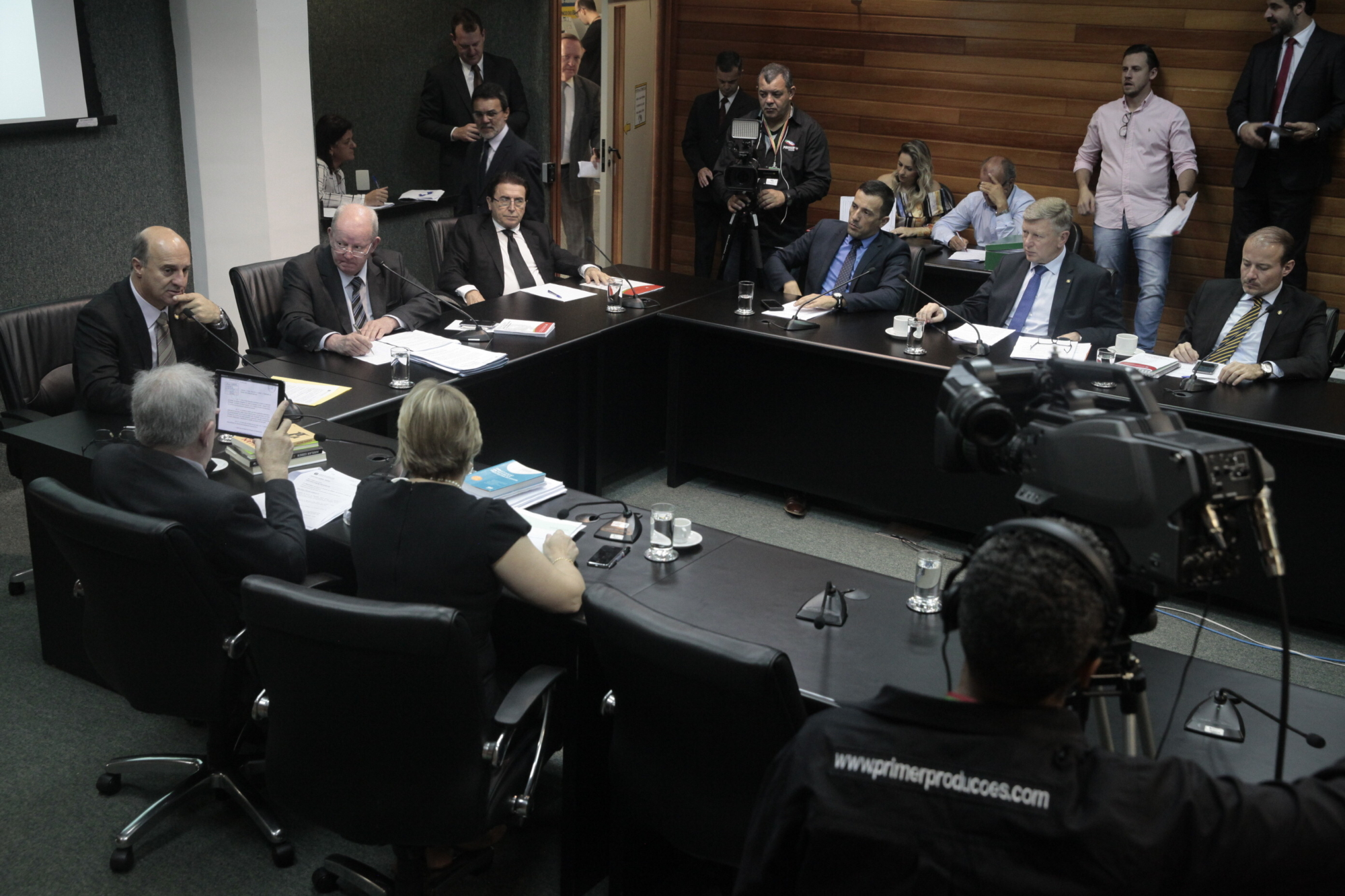 Finanças debate redução no percentual que Executivo destina ao SC Saúde
