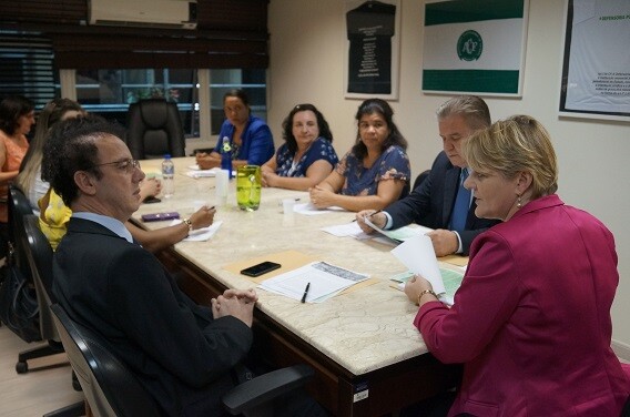 Possibilidade de exclusão do serviço social do INSS repercute na Assembleia