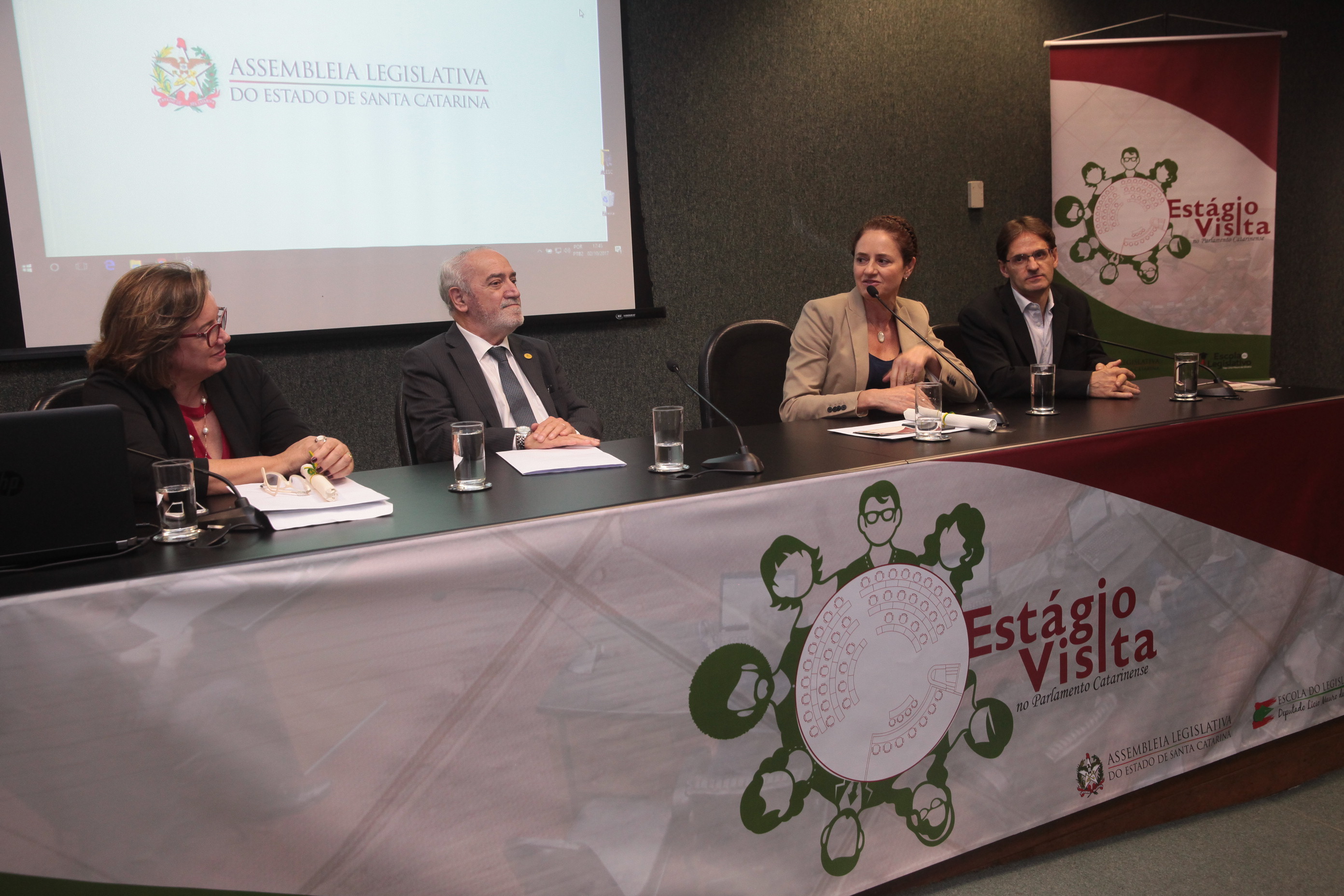 Escola do Legislativo Promove Estágio Visita ao Parlamento Catarinense.