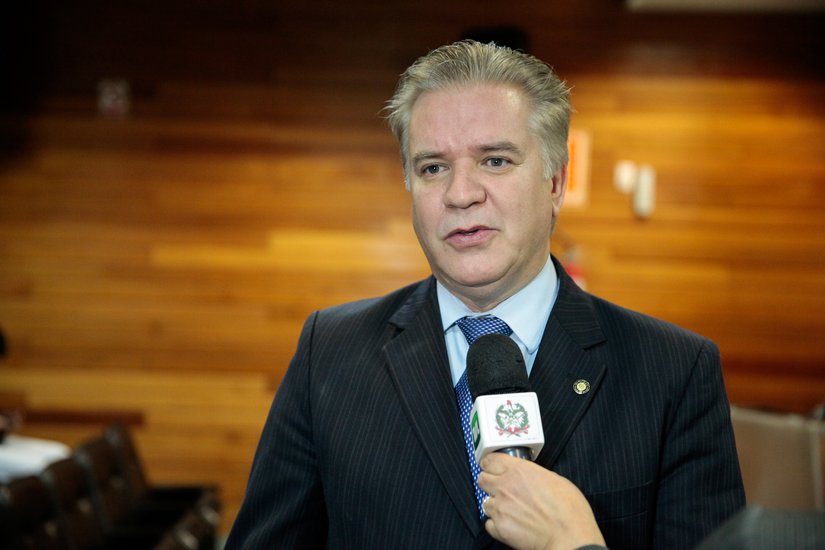 Deputado Cesar Valduga (PCdoB) Mesa Redonda com Deputados Estaduais - Estágio Visita.