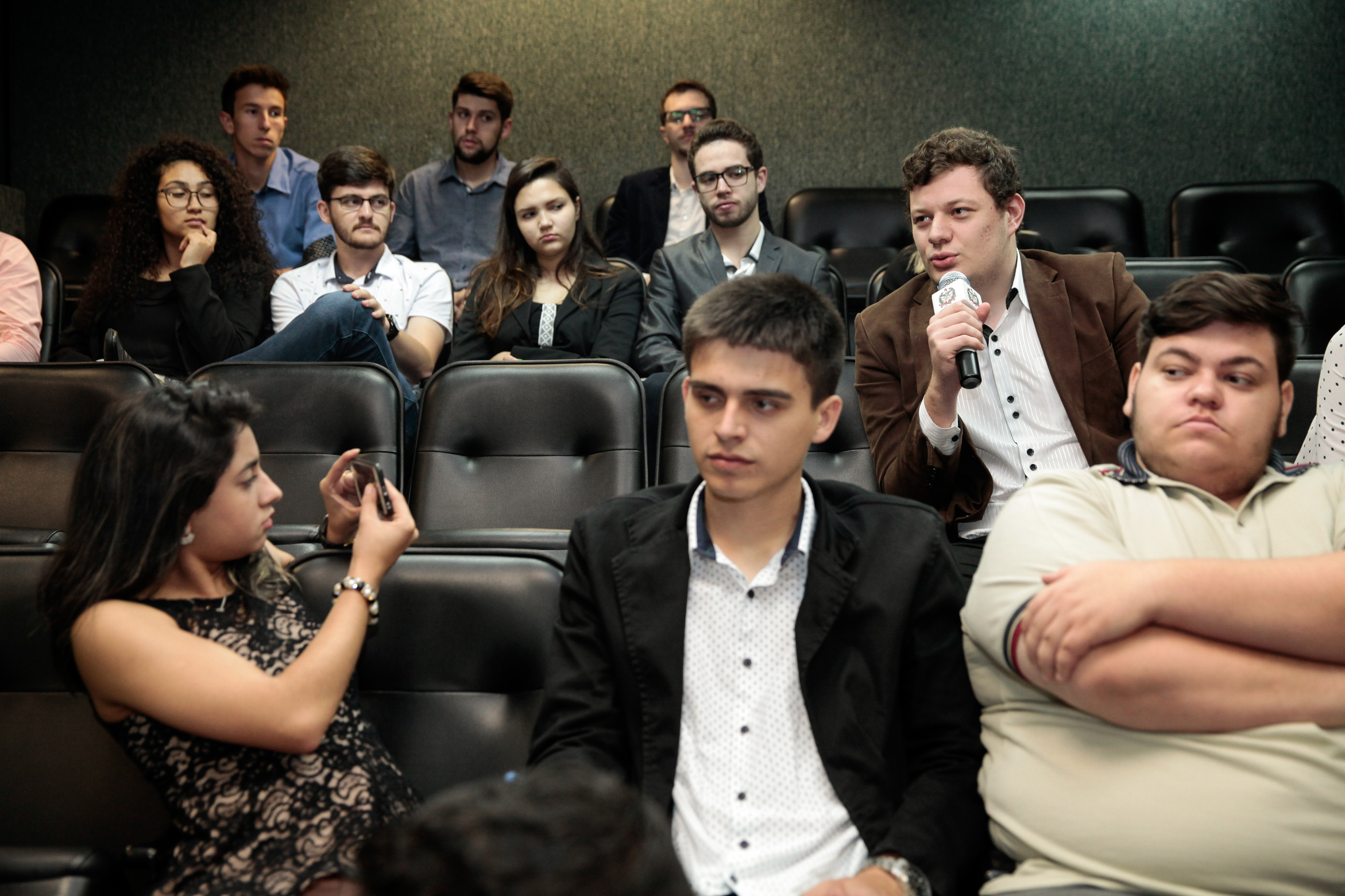 Mesa Redonda com Deputados Estaduais - Estágio Visita.