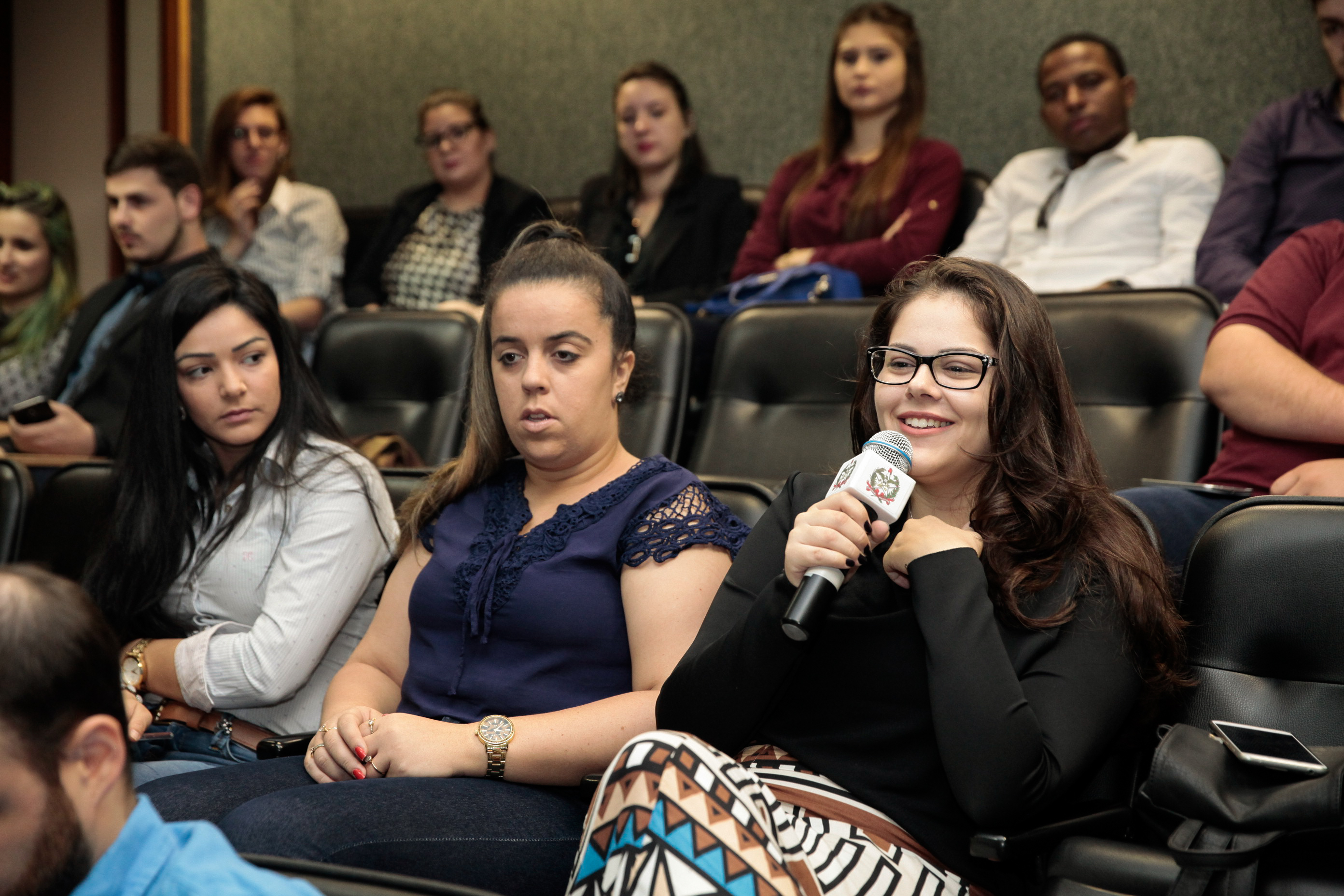 Mesa Redonda com Deputados Estaduais - Estágio Visita.