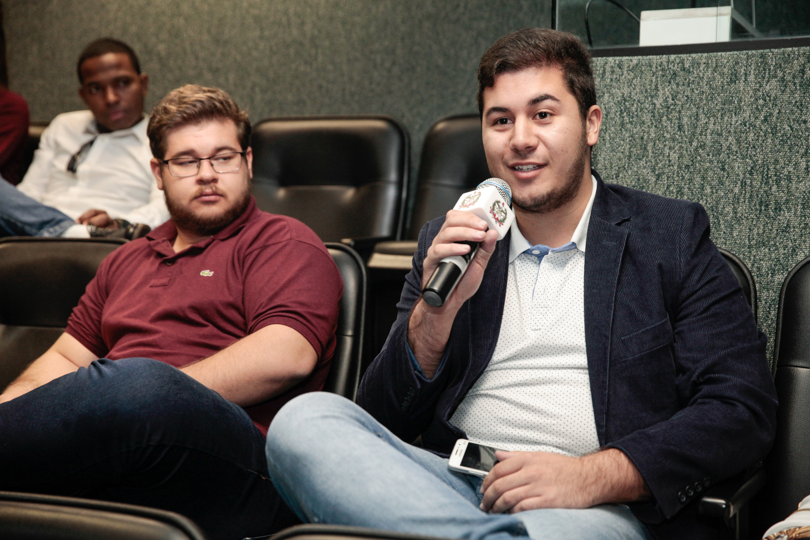 Mesa Redonda com Deputados Estaduais - Estágio Visita.