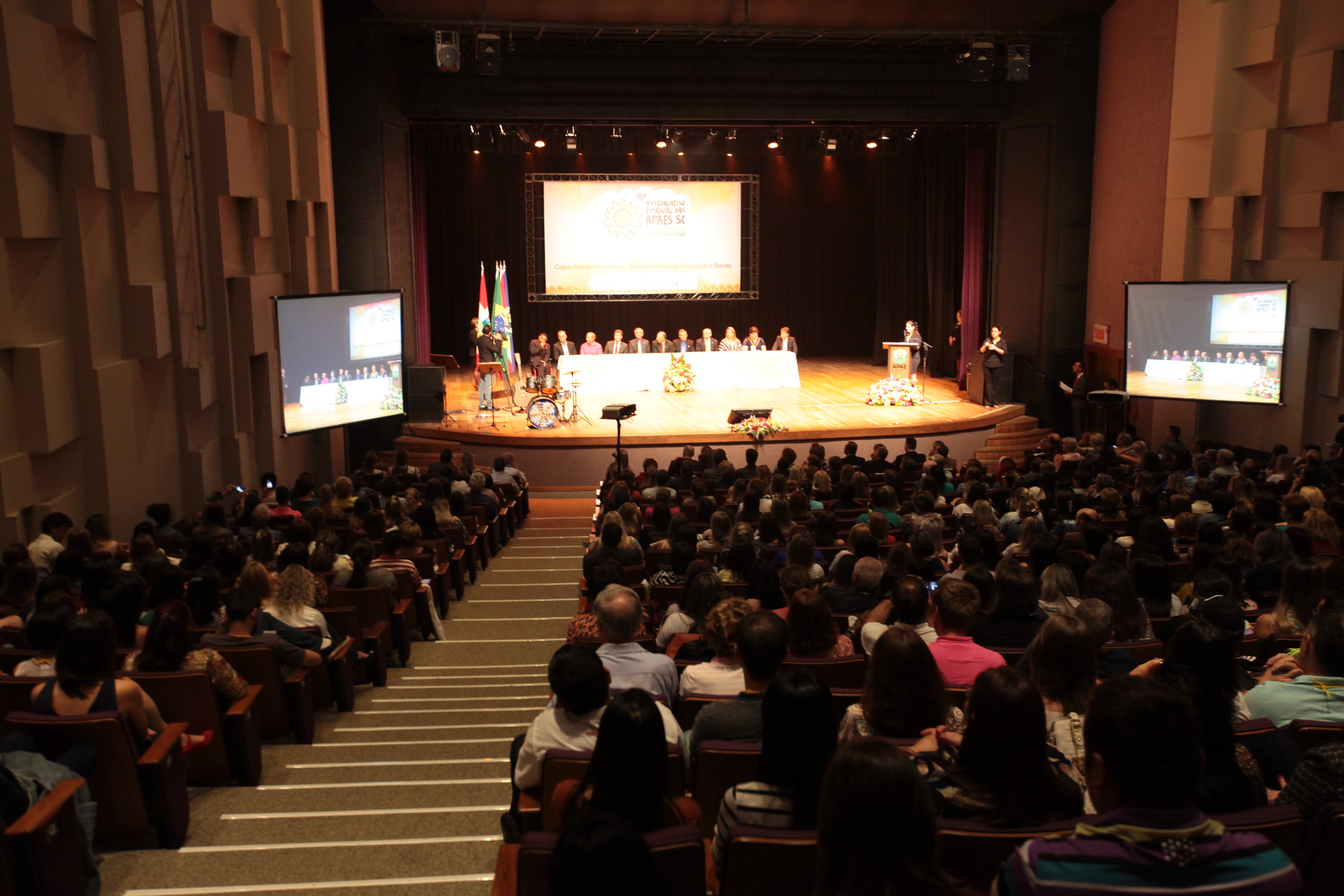 XVI CONGRESSO ESTADUAL DAS APAES - Jaraguá do Sul/SC.
