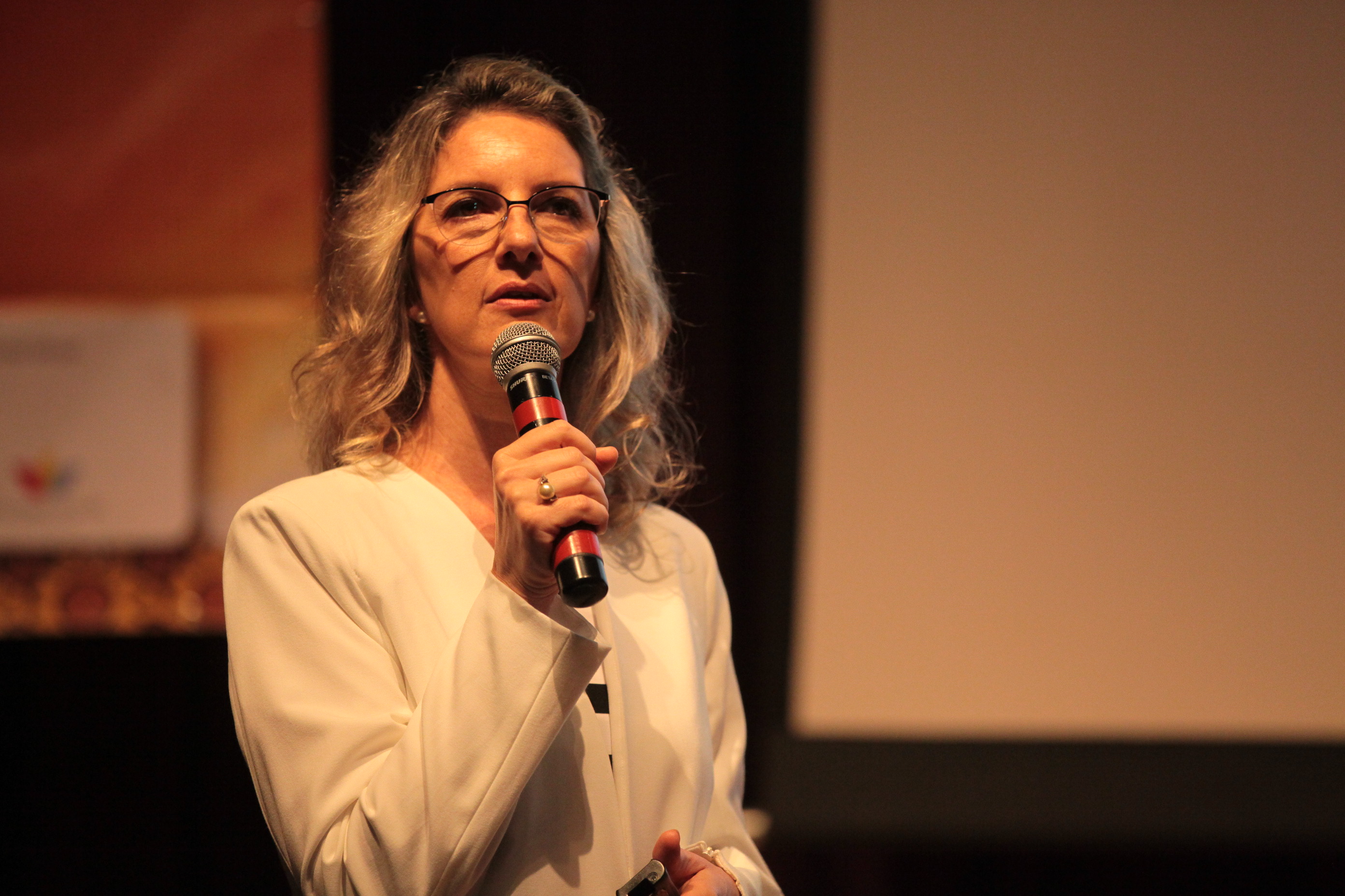 Encerramento do  XVI Congresso Estadual das APAEs de Santa Catarina. Caroline Kern.