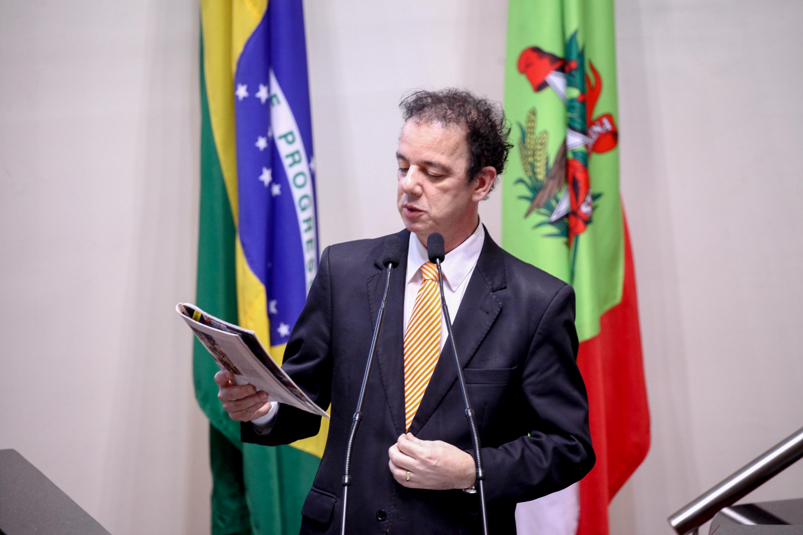 Deputado Ismael dos Santos (PSD). Sessão Ordinária. Foto: Karina Ferreira / Agência AL
