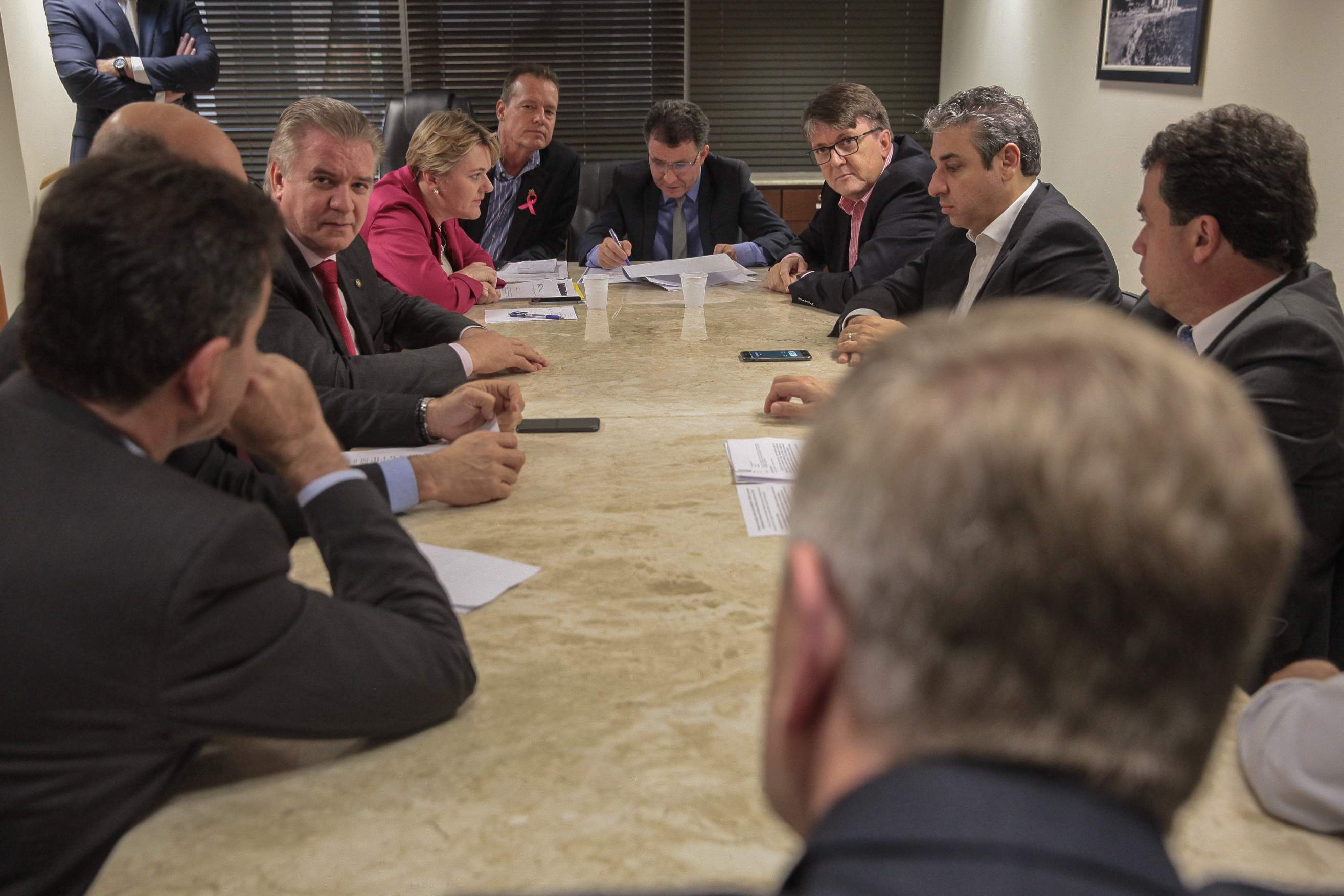 Reunião com o secretário de Estado da Educação Eduardo Deschamps.