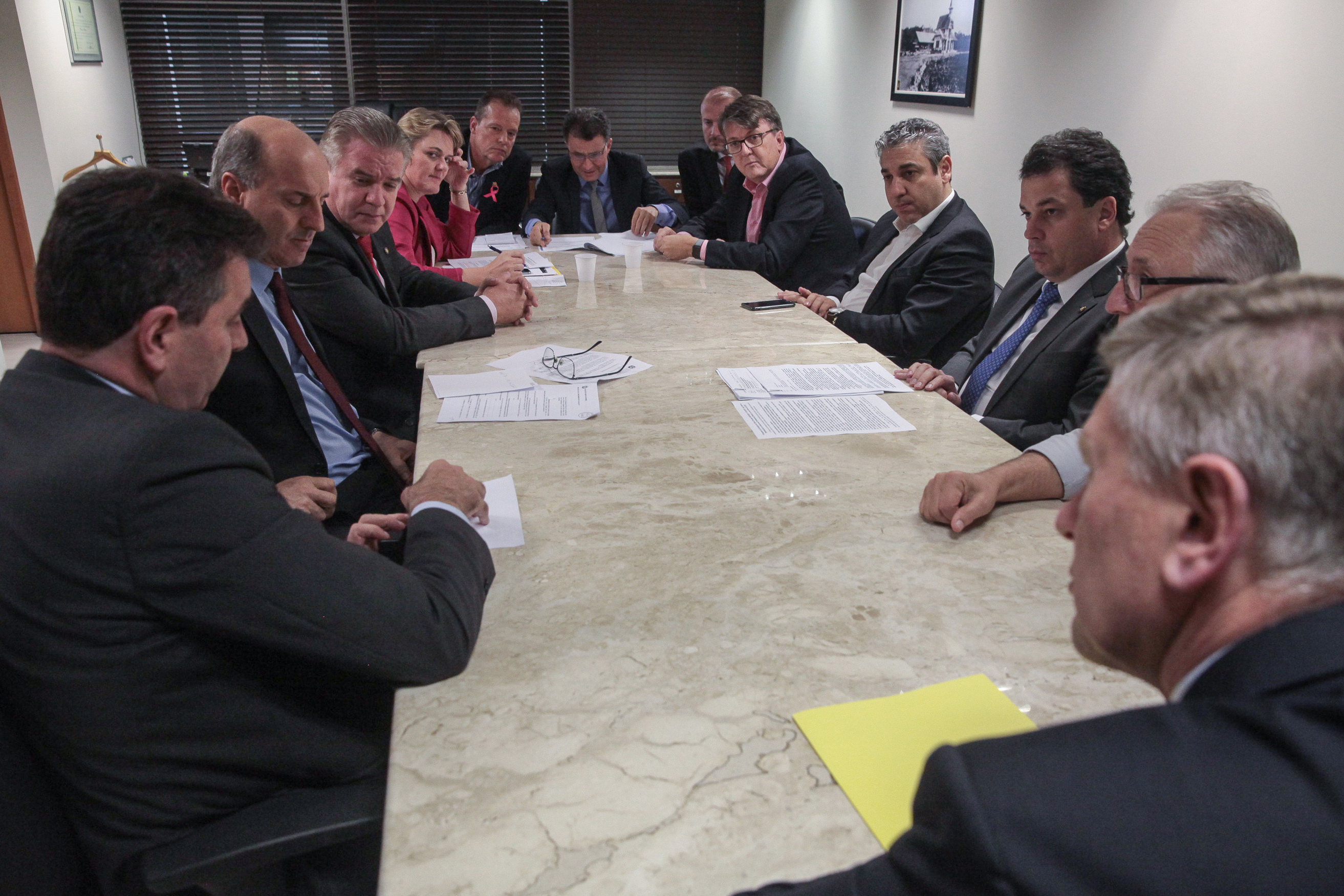 Reunião com o secretário de Estado da Educação Eduardo Deschamps.