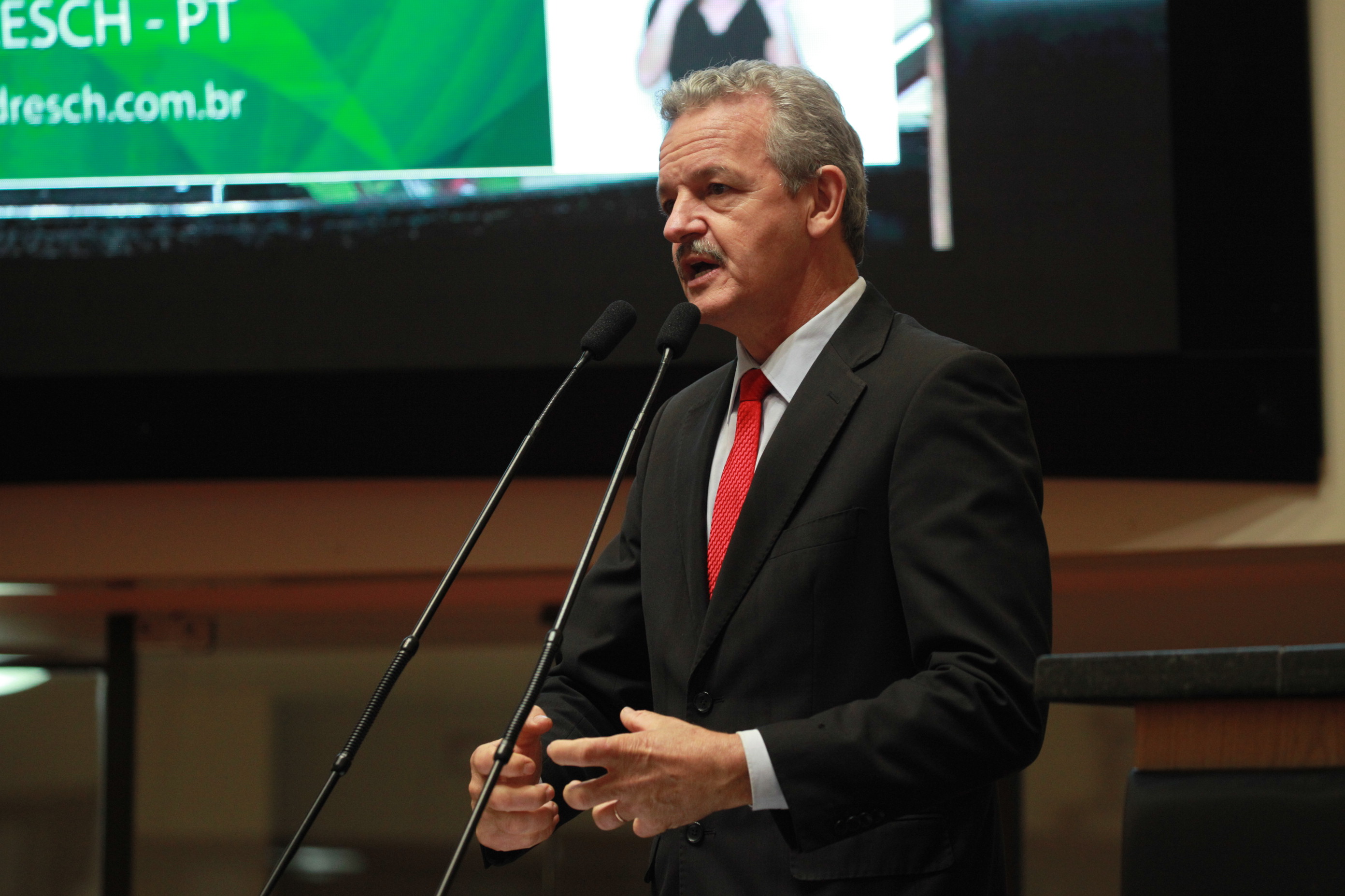 Deputado Dirceu Dresch (PT).  Sessão Ordinária.