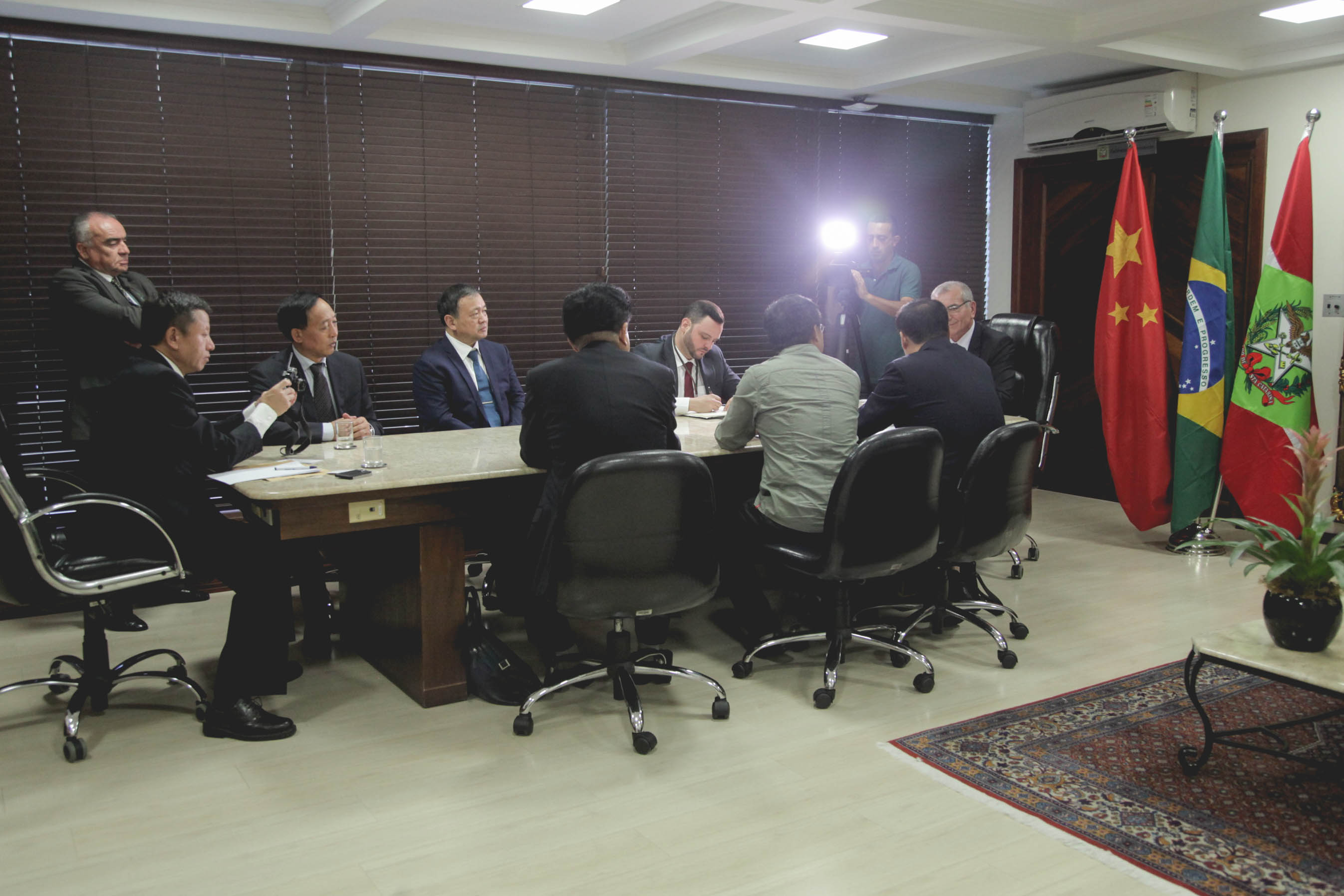 Comitiva Chinesa visita a Alesc.