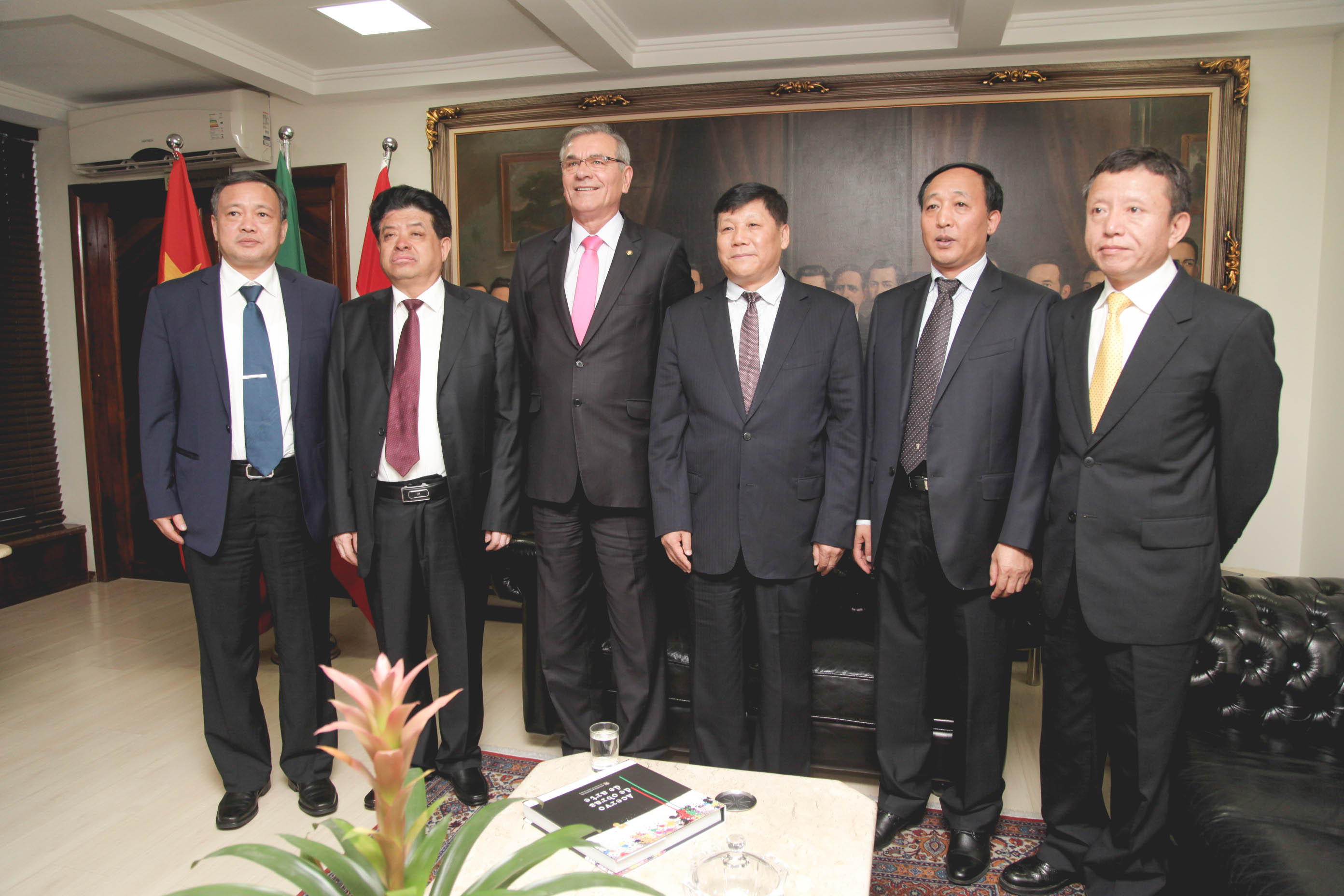 Comitiva Chinesa visita a Alesc.