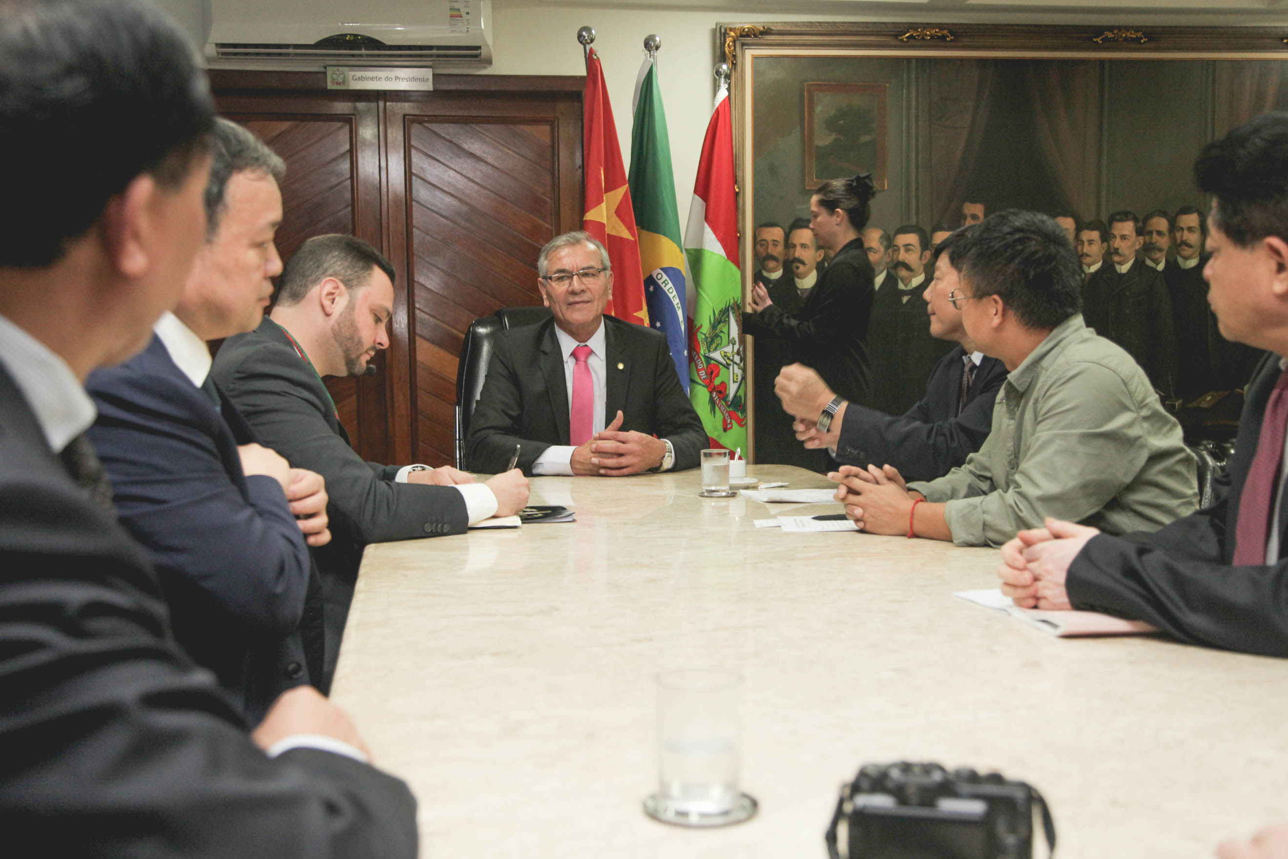 Comitiva Chinesa visita a Alesc
