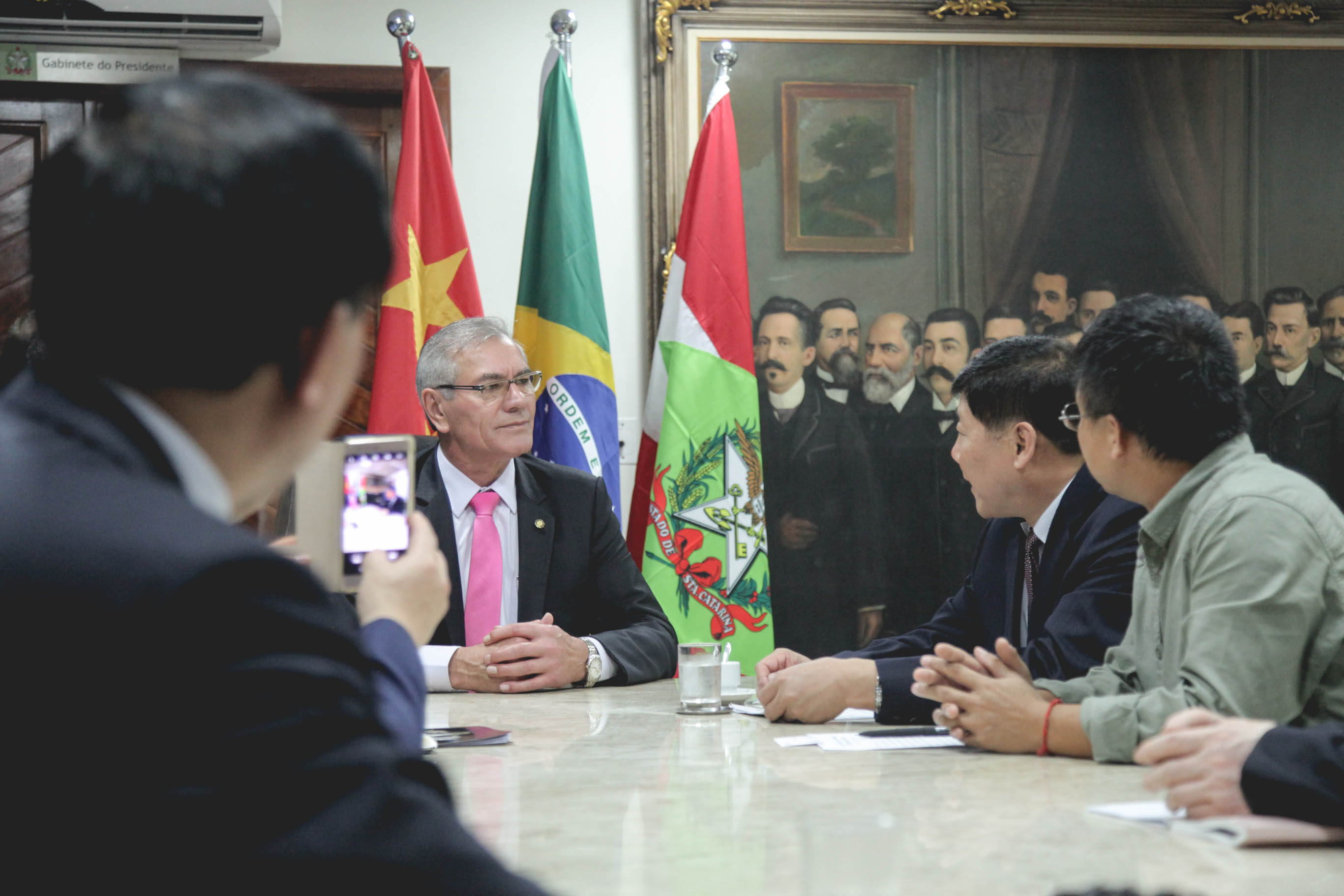 Comitiva Chinesa visita a Alesc.