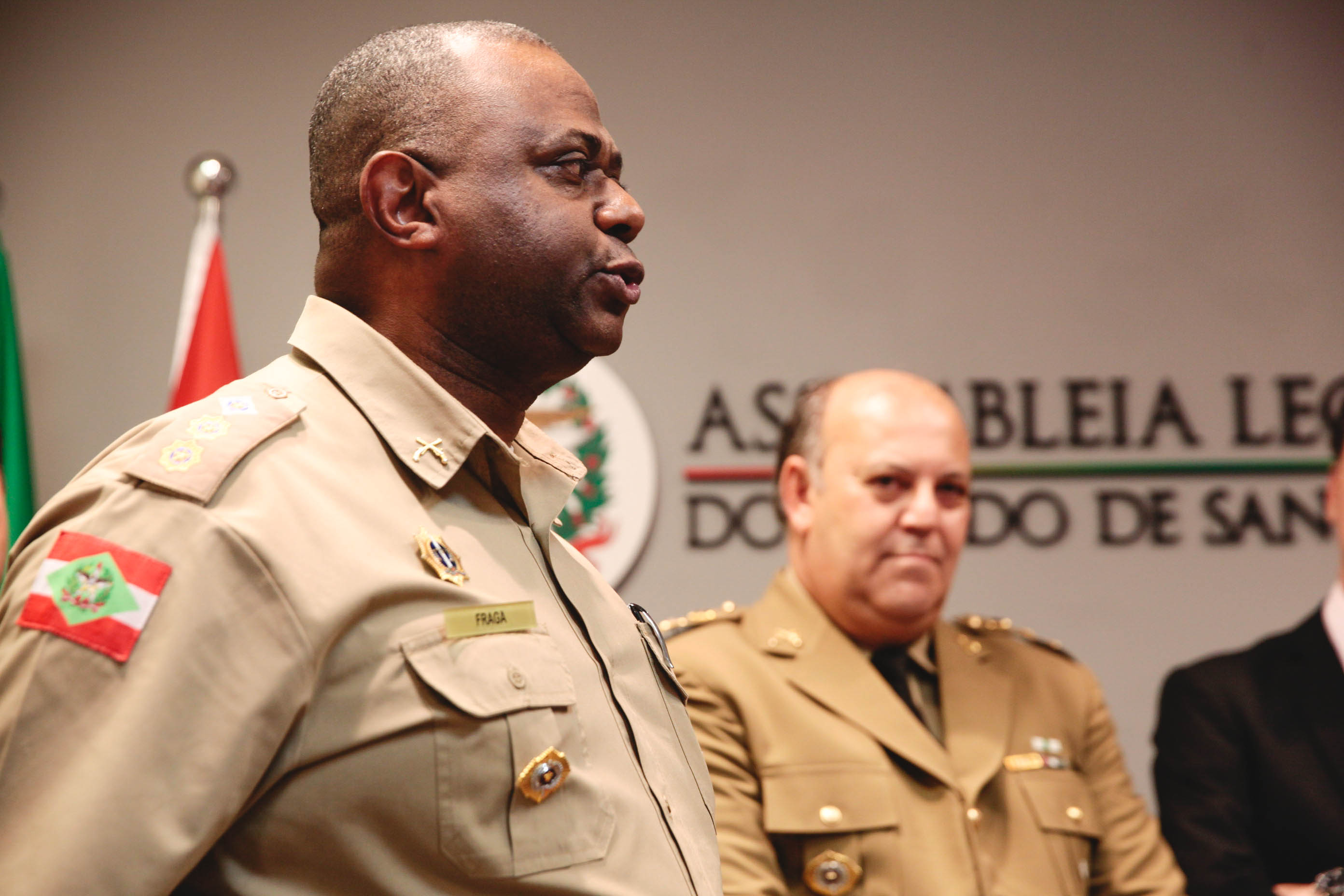 Coronel da Polícia Militar Cosme Manique Barreto recebe Moção de Aplausos.