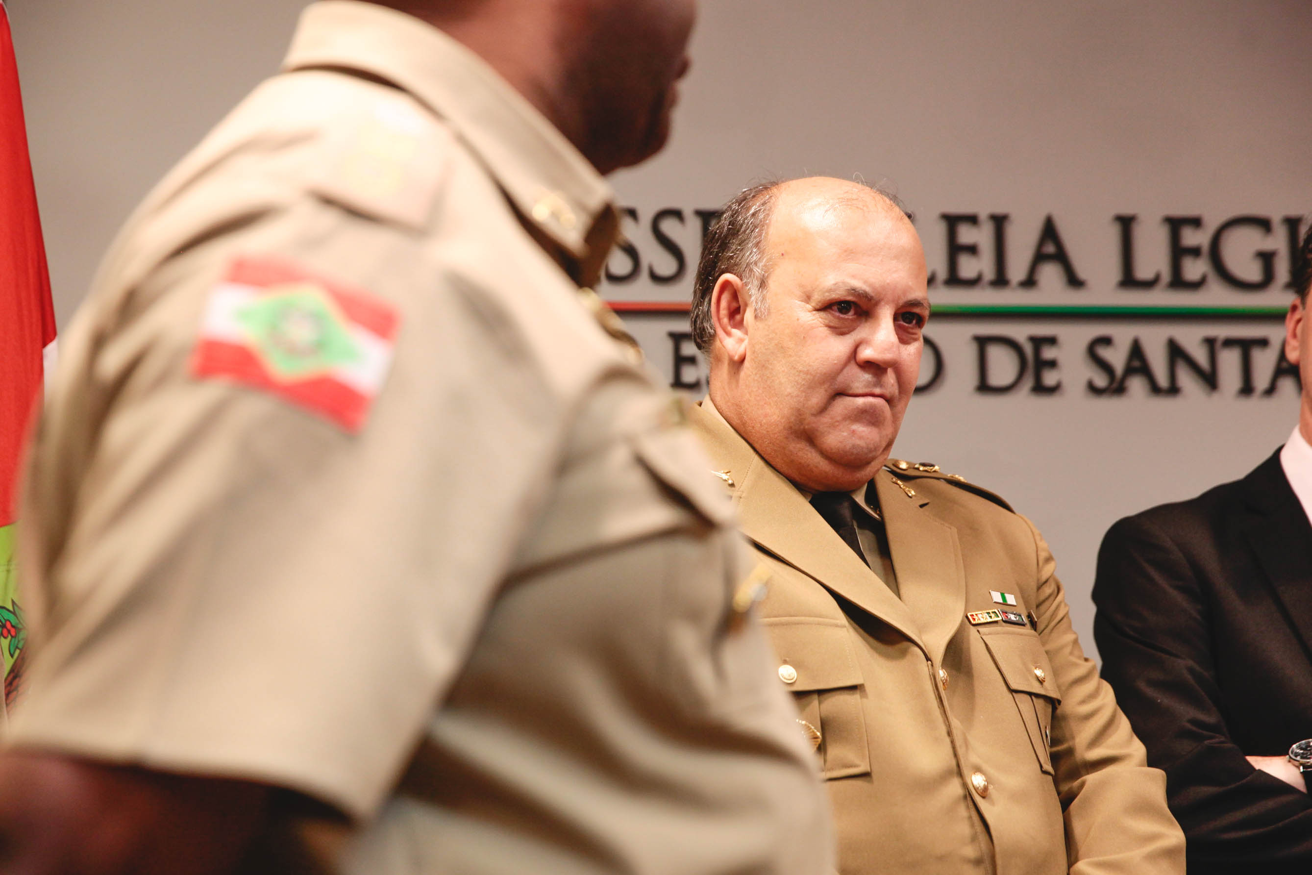 Coronel da Polícia Militar Cosme Manique Barreto recebe Moção de Aplausos.