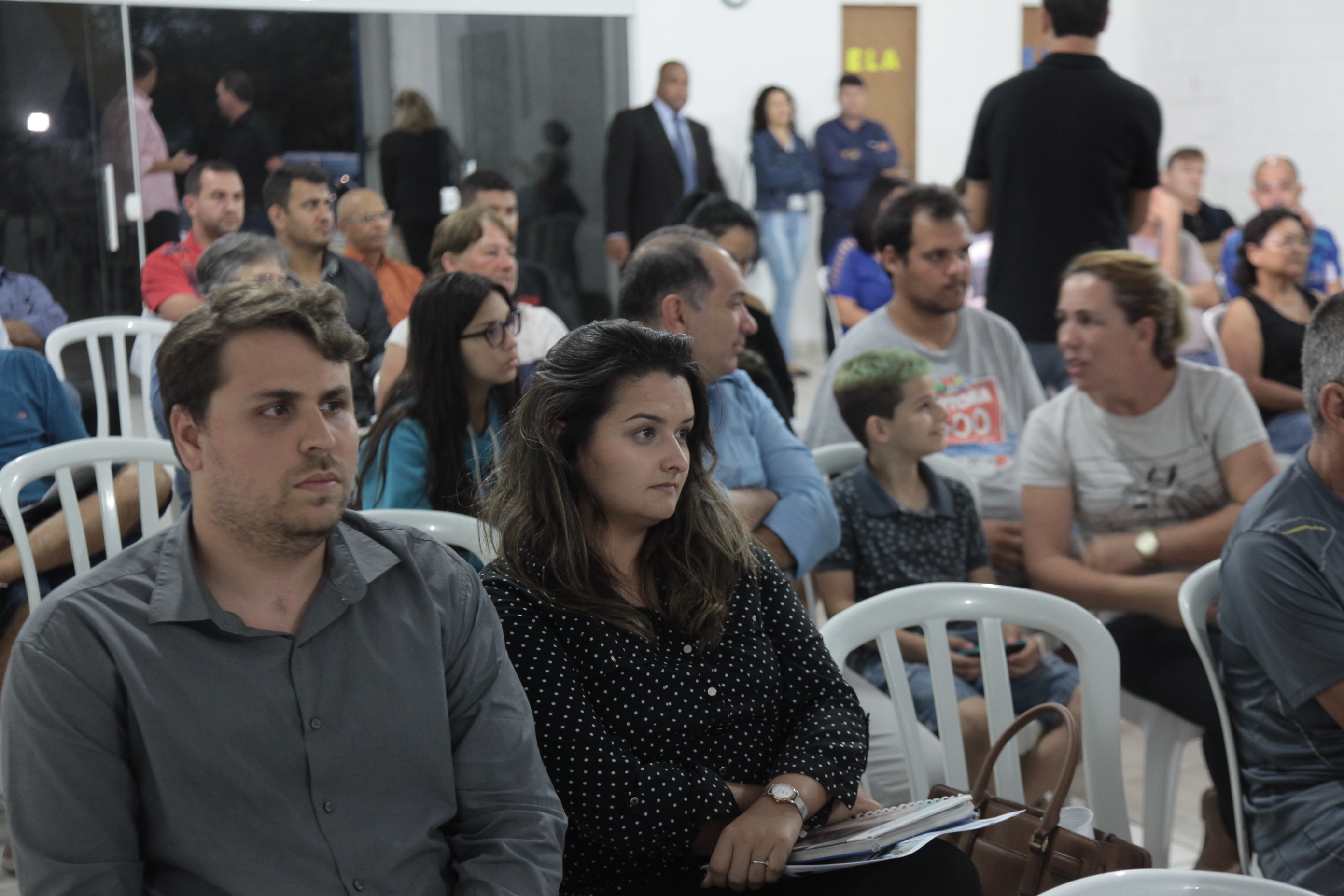 Audiência Pública da Comissão de Turismo e meio Ambiente sobre O Problema da Estação de Esgoto do Bairro Potecas.