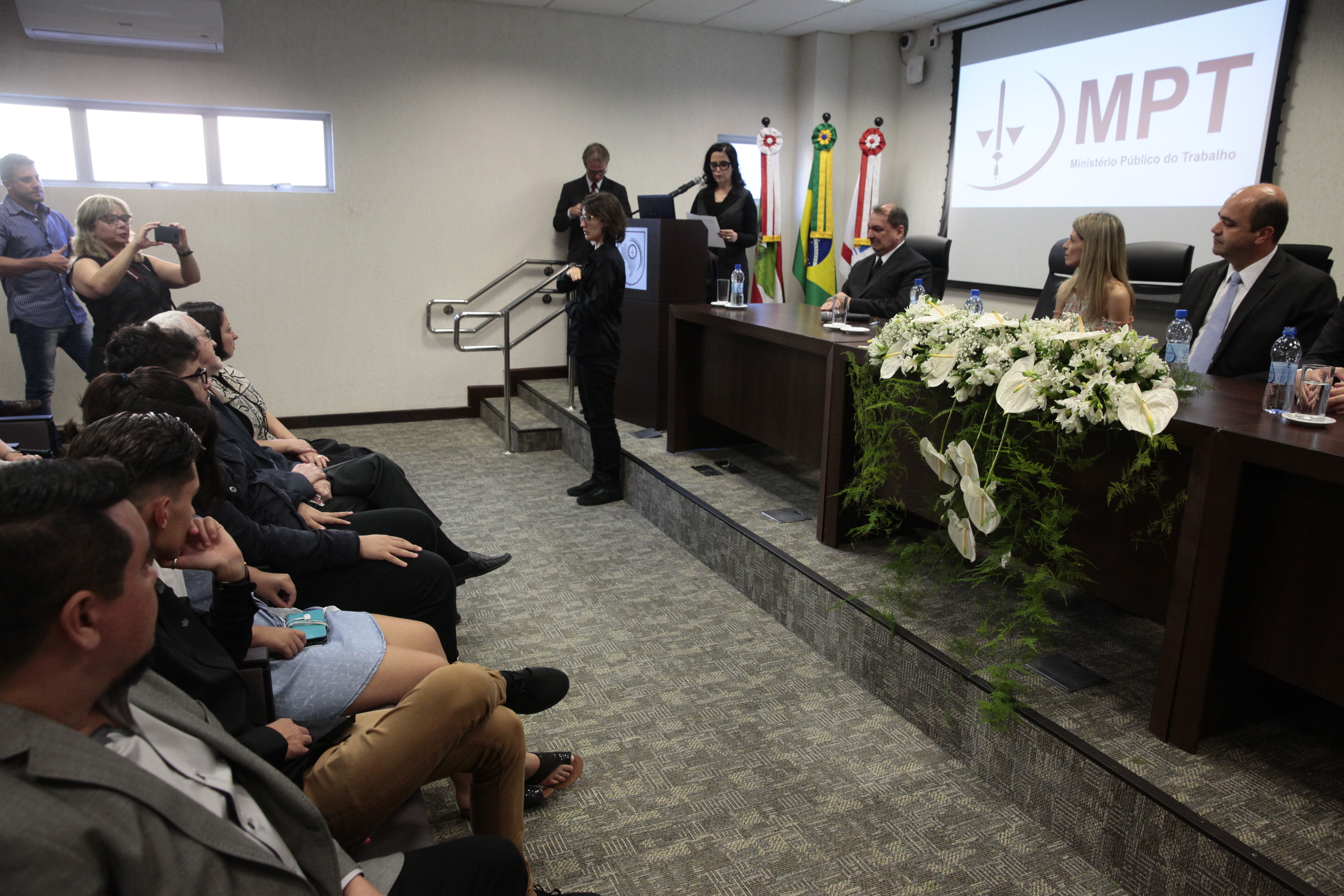 Cerimônia festiva da nova procuradora-chefe do MPT-SC, Quézia de Araújo Duarte Nieves Gonzalez.