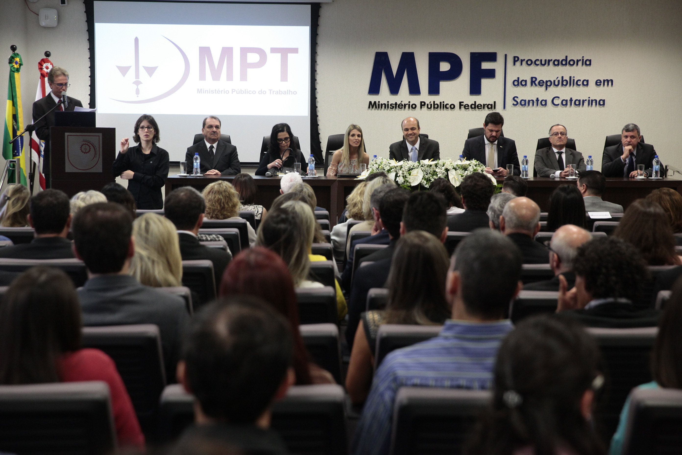 Cerimônia festiva da nova procuradora-chefe do MPT-SC