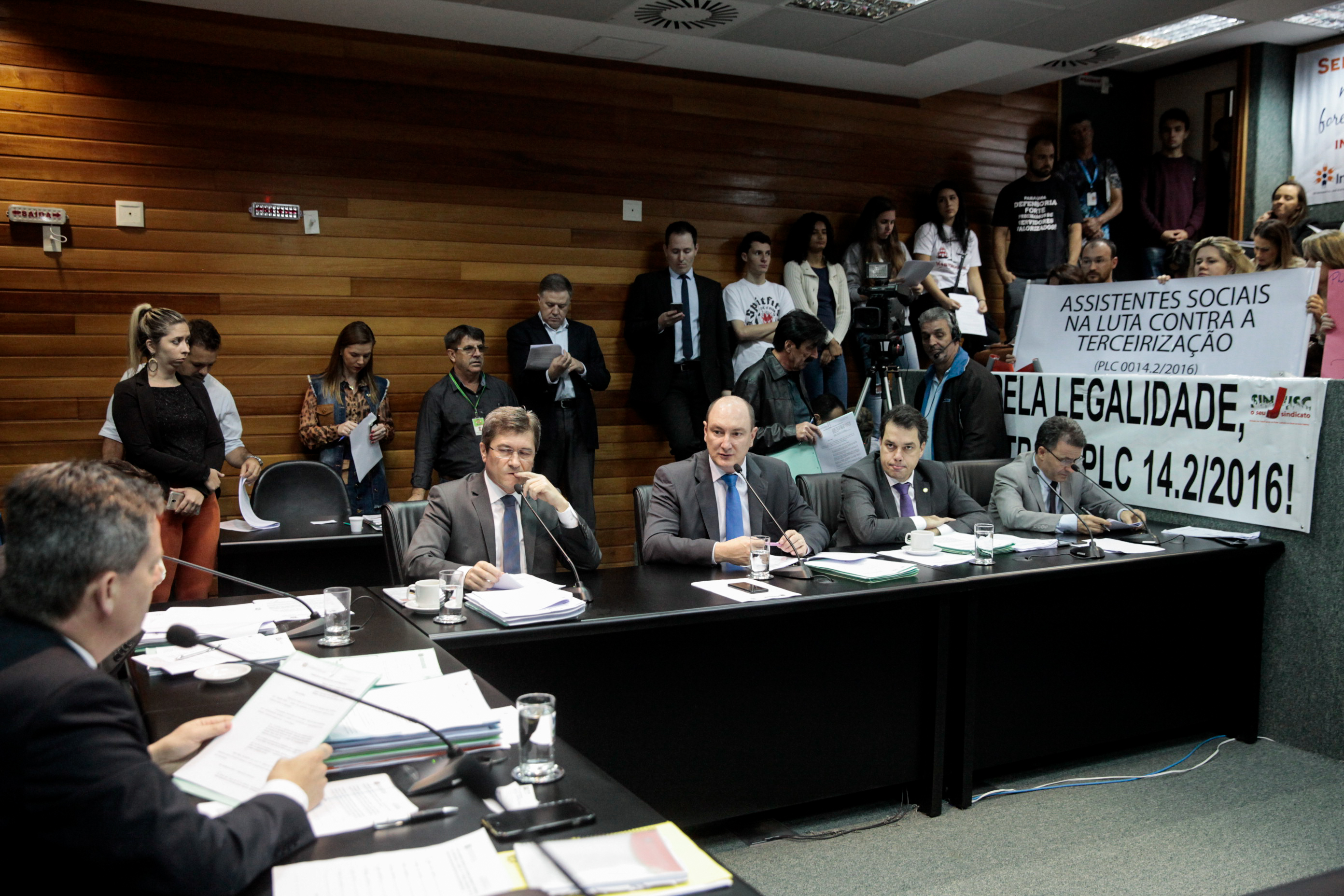 Comissão de Constituição e Justiça.