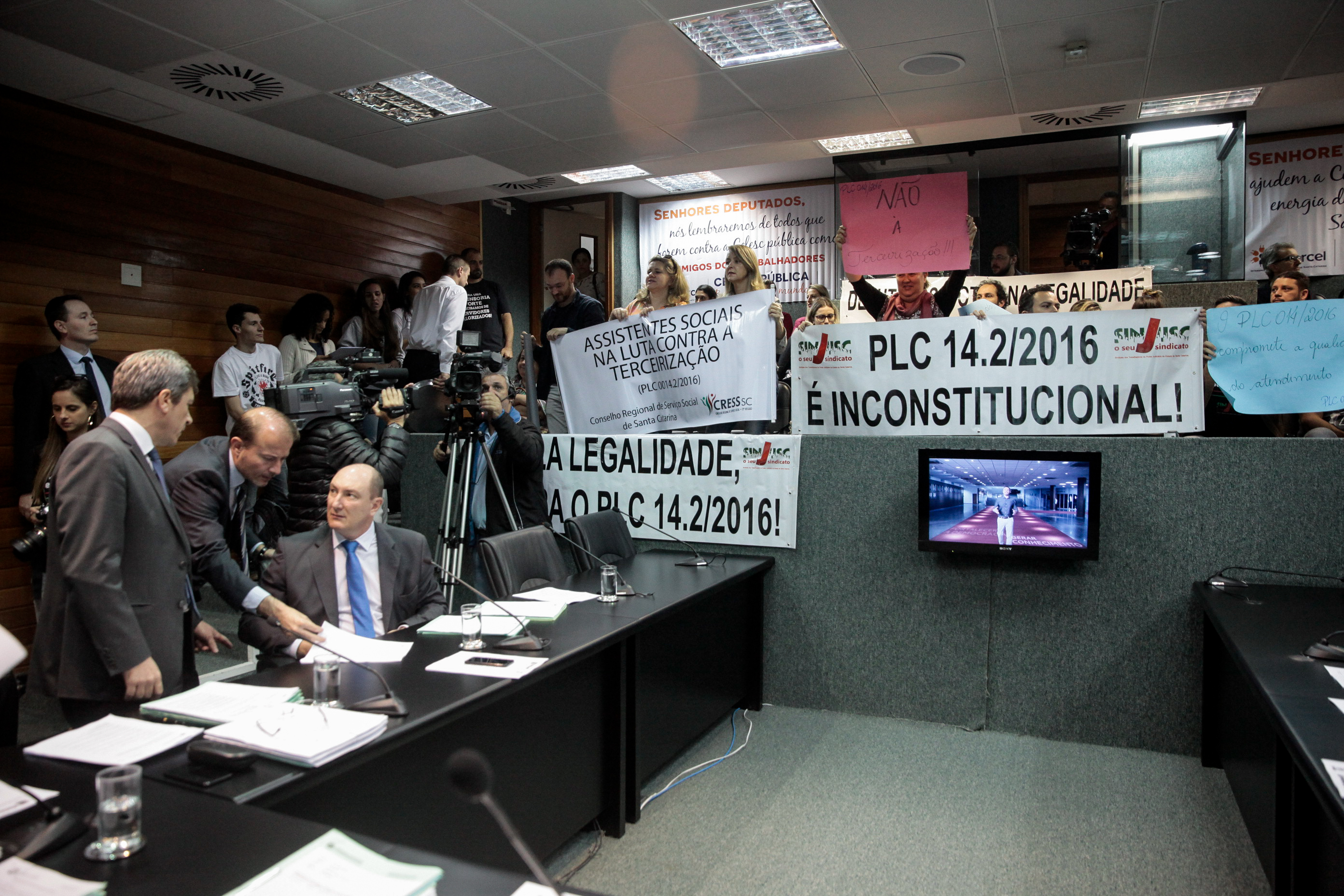 Comissão de Constituição e Justiça.