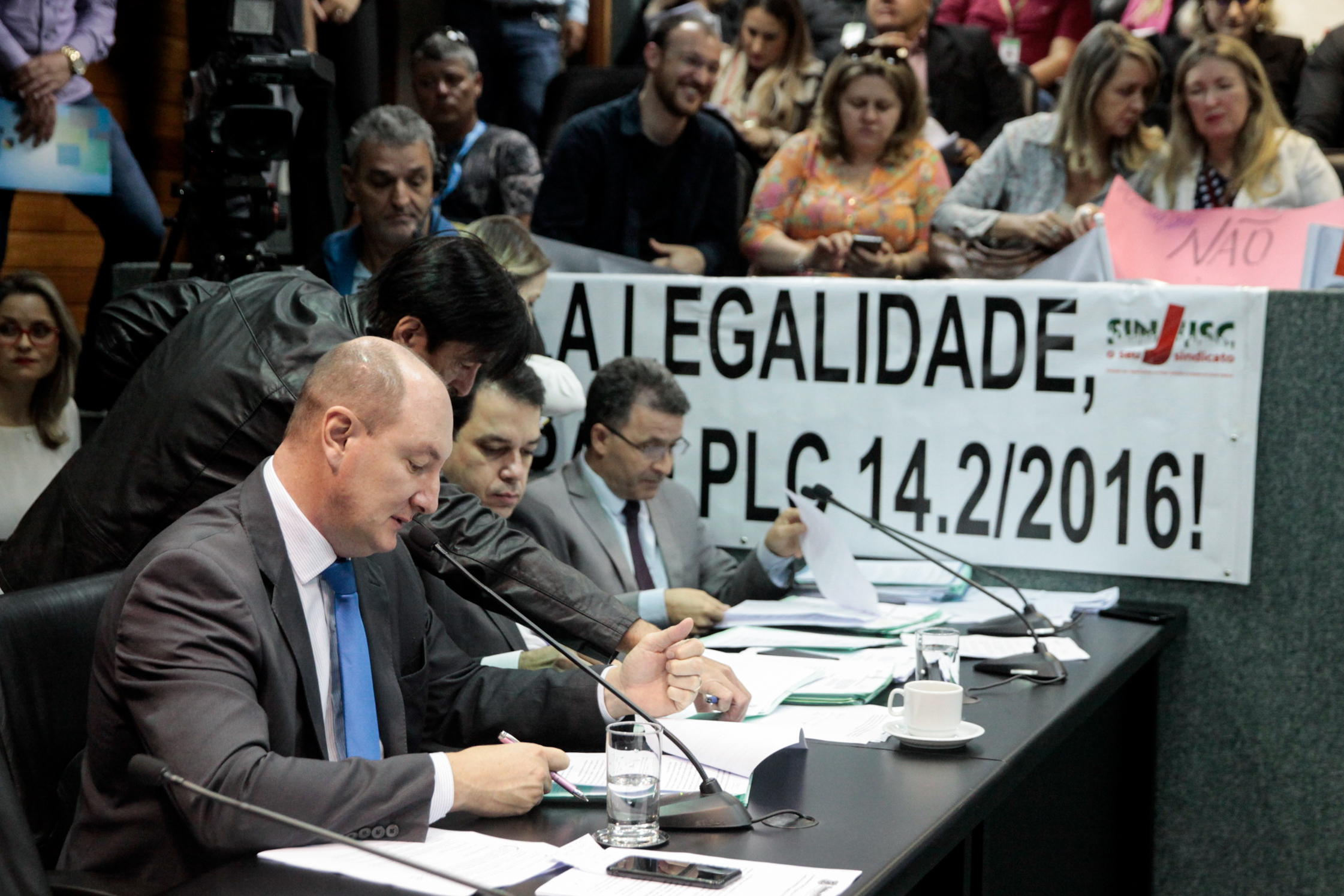 Comissão de Constituição e Justiça.