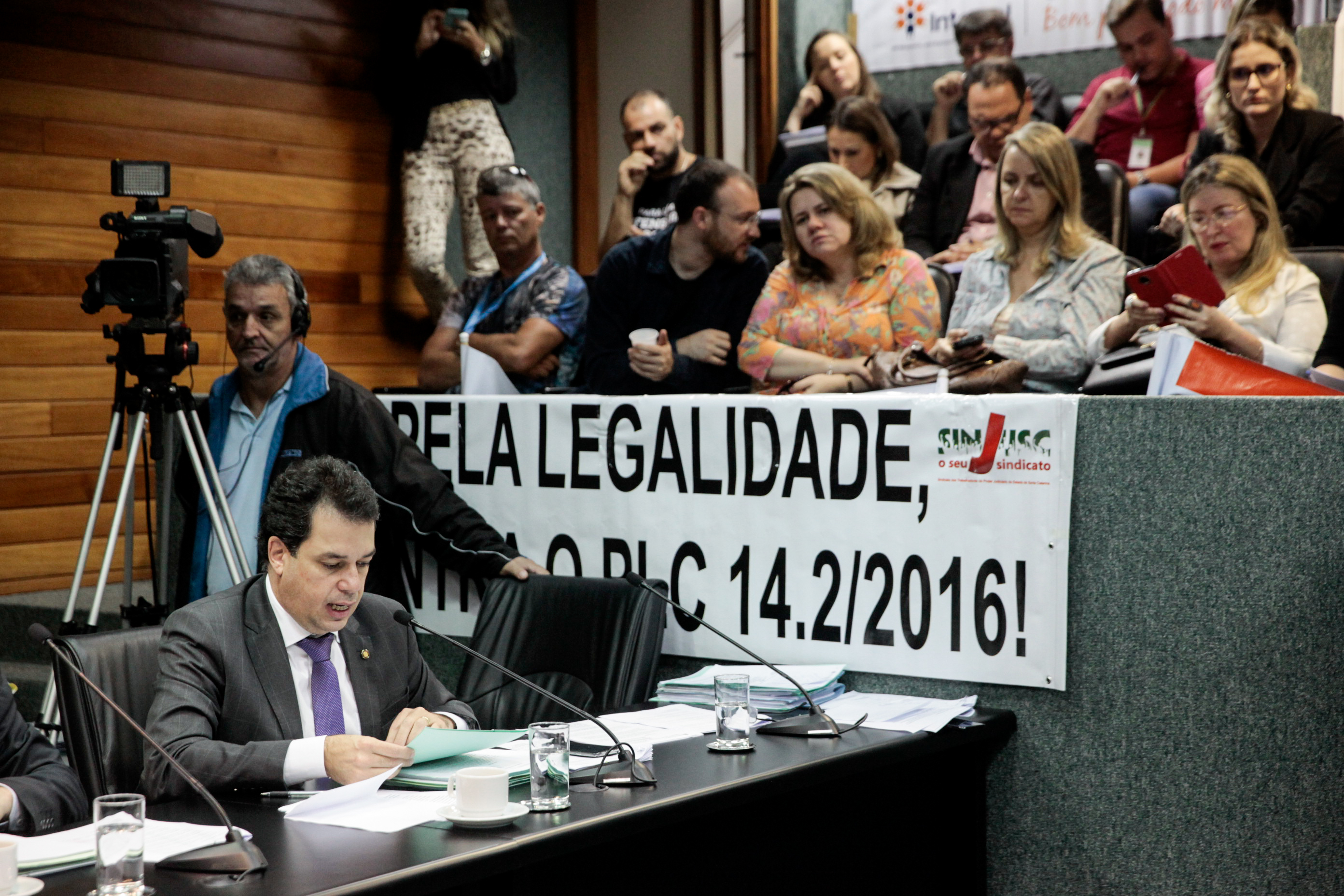 Comissão de Constituição e Justiça.