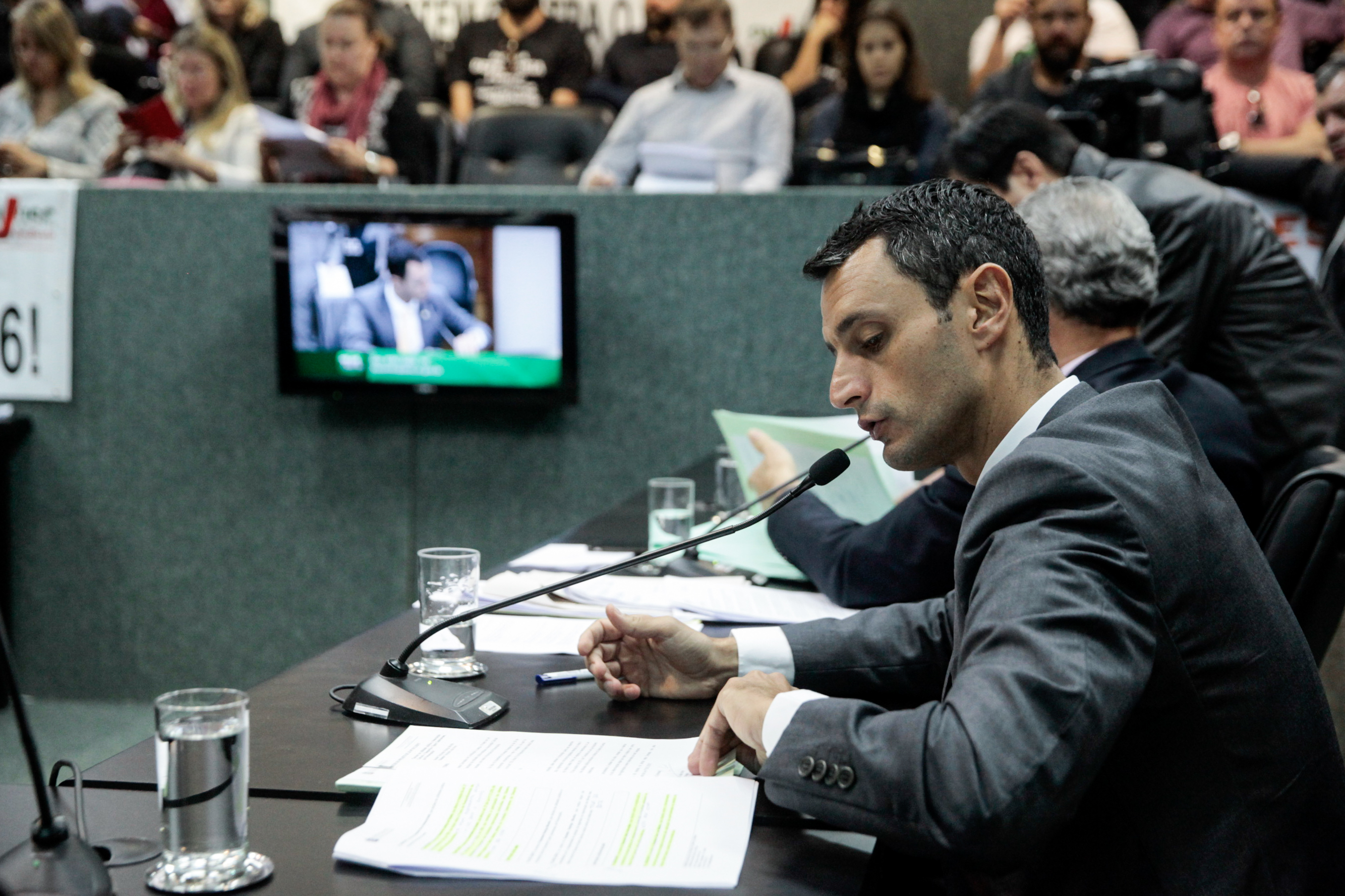 Deputado João Amin (PP). Comissão de Constituição e Justiça.